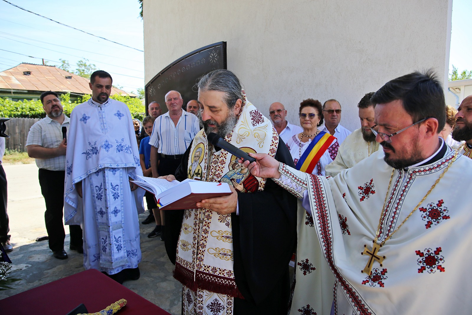 sfințire PS Nichifor Botoșăneanul