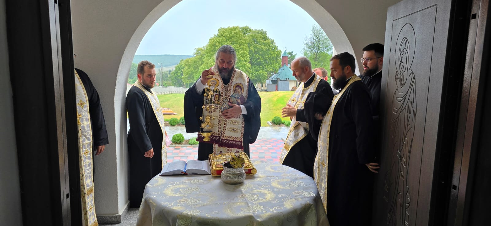 PS Nichifor Botoșăneanul, la Parohia „Sfântul Nicolae” Suharău