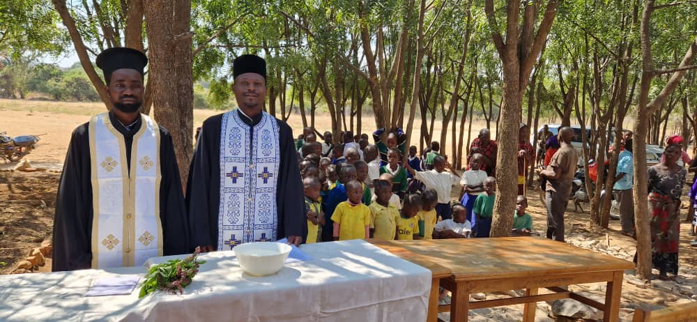 Şcoala din satul Ipwasi, în noi straie