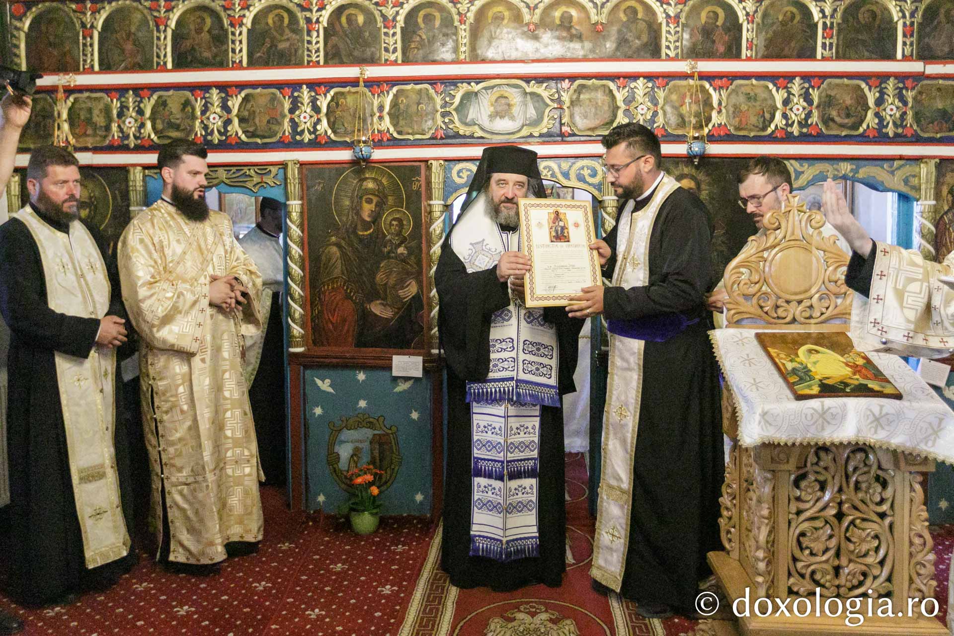 Sfințire de casă parohială la parohia Podolenii de Jos