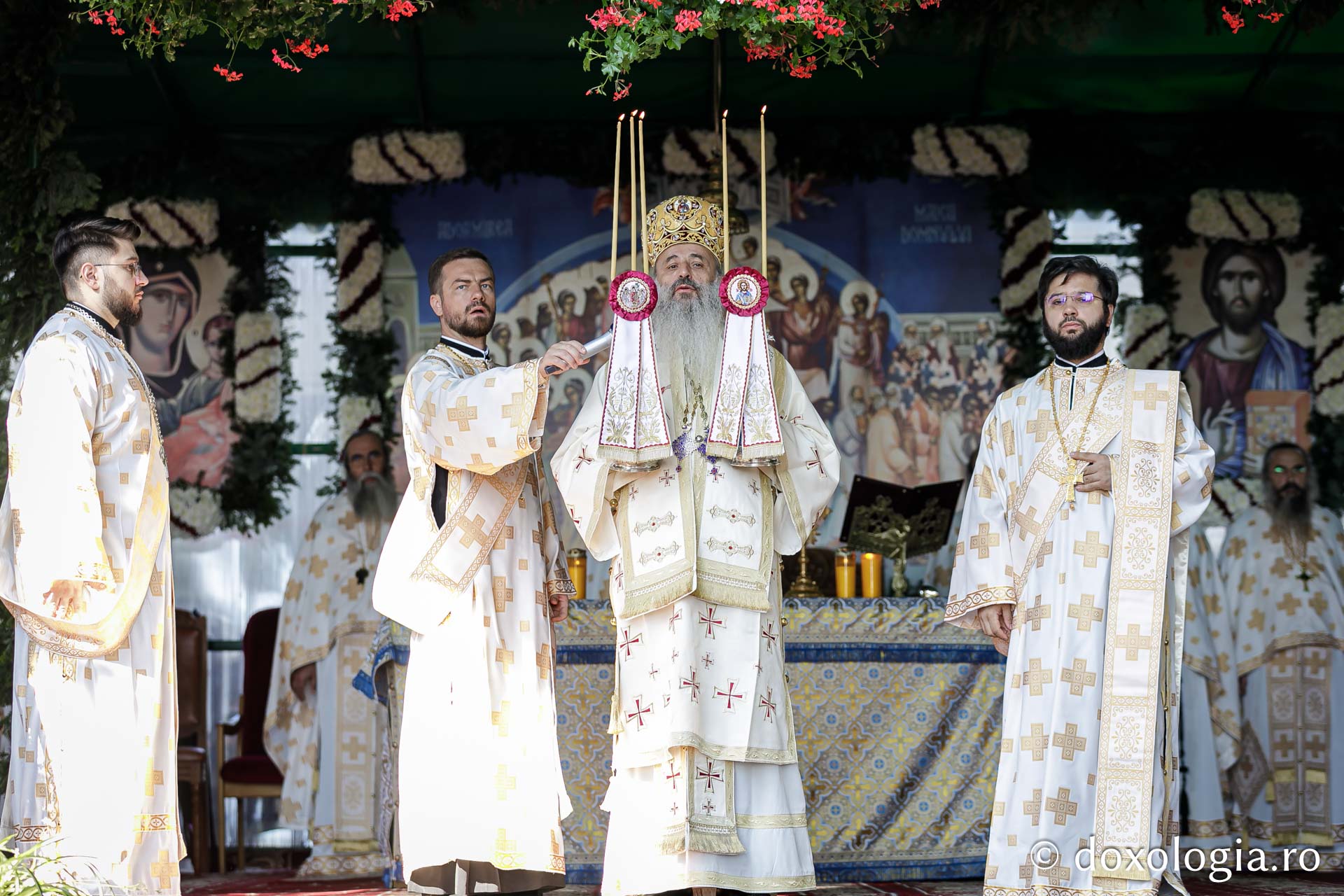 Praznicul Adormirii Maicii Domnului, hramul istoric al Mănăstirii Văratec