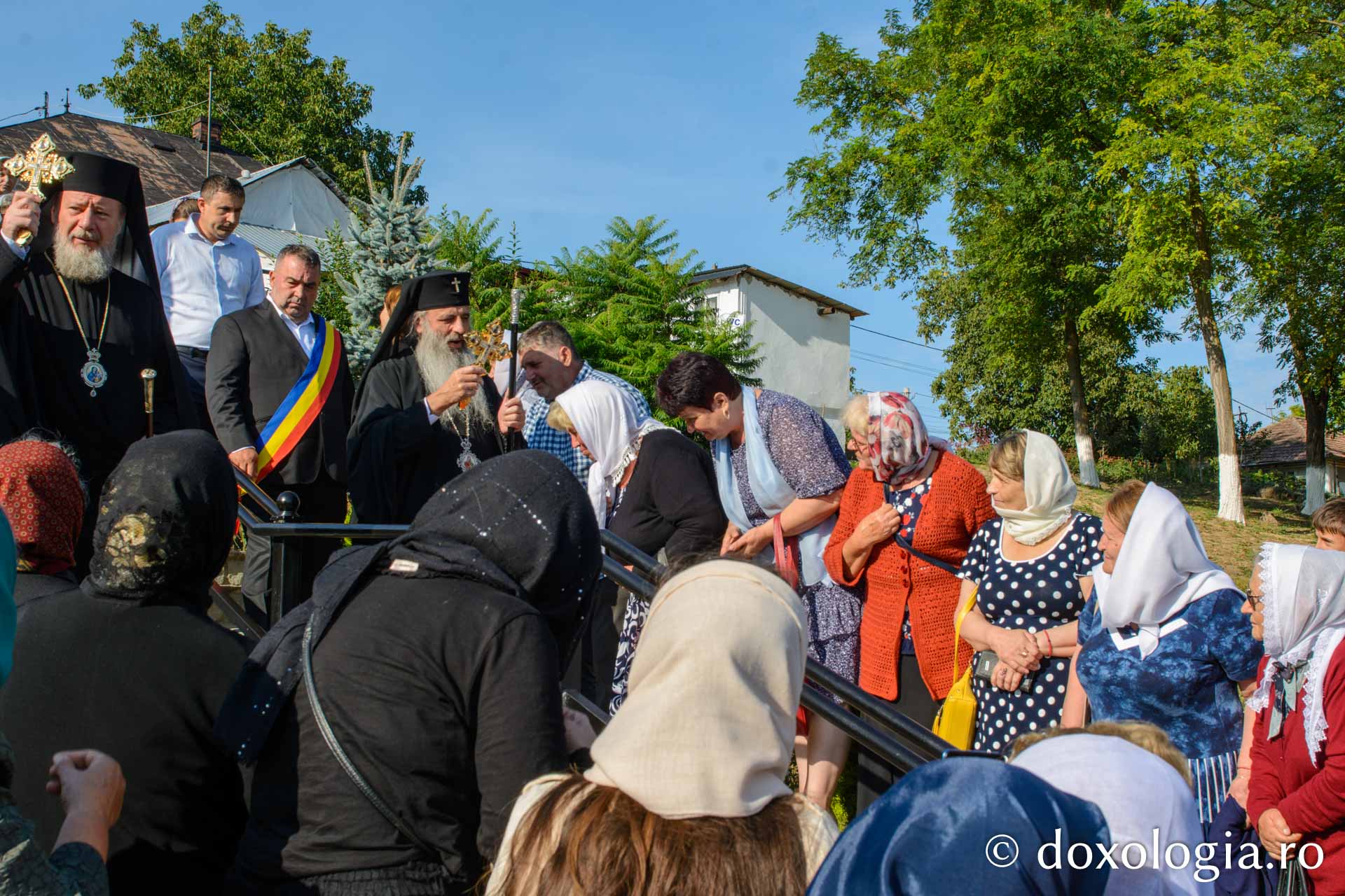 Sfântul Ioan Iacob a fost cinstit la Crăiniceni, în localitatea sa natală