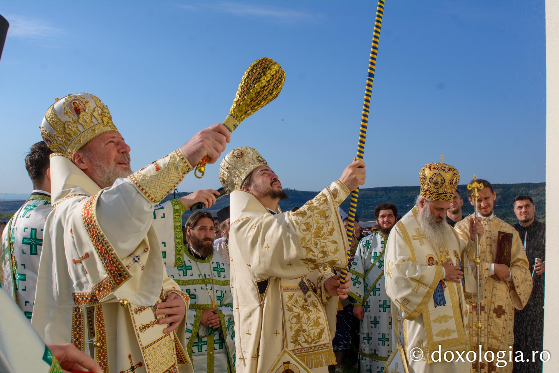 Biserica Schitului Băiceni a primit haina cea nouă a sfințirii