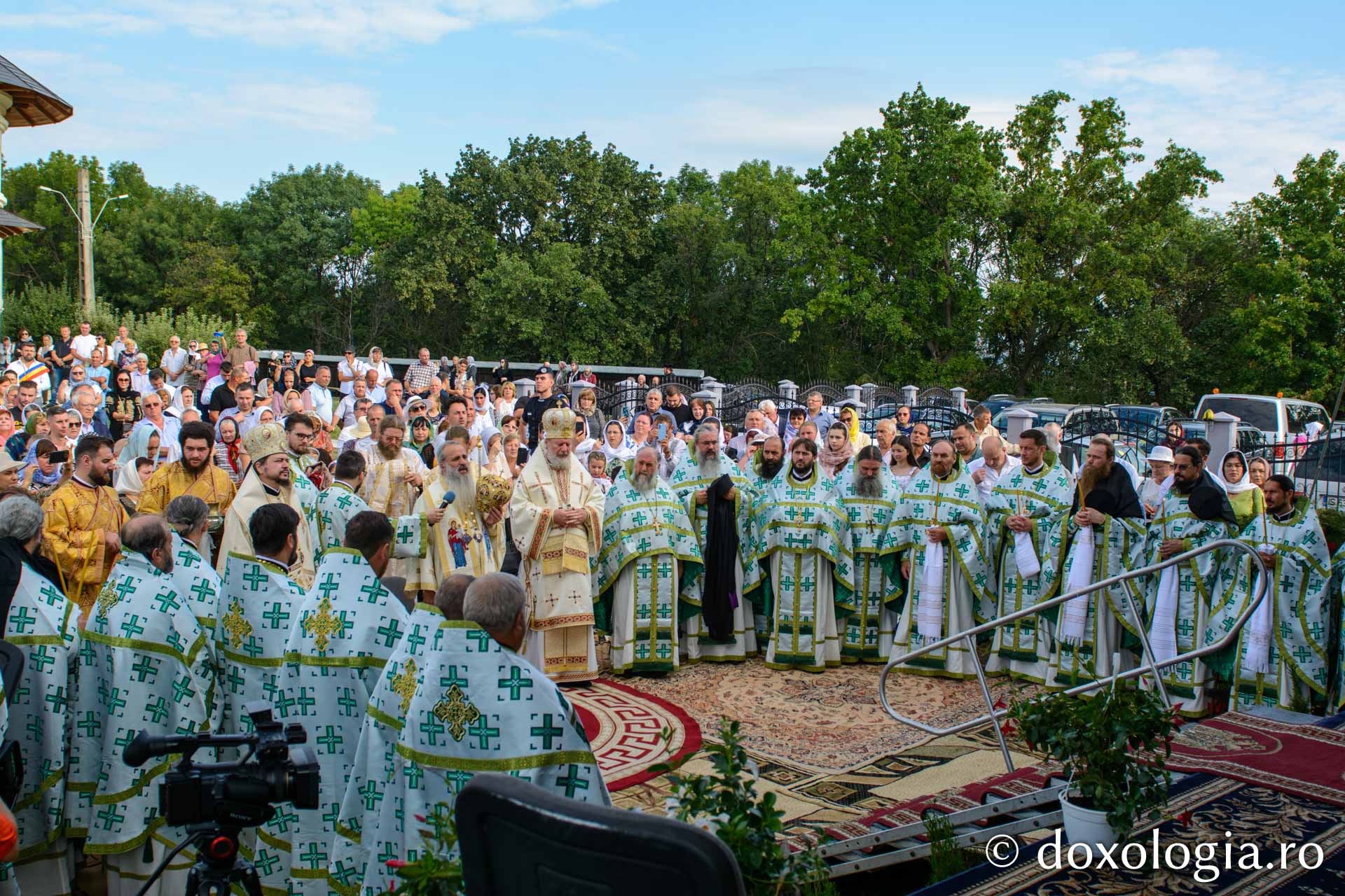 Biserica Schitului Băiceni a primit haina cea nouă a sfințirii