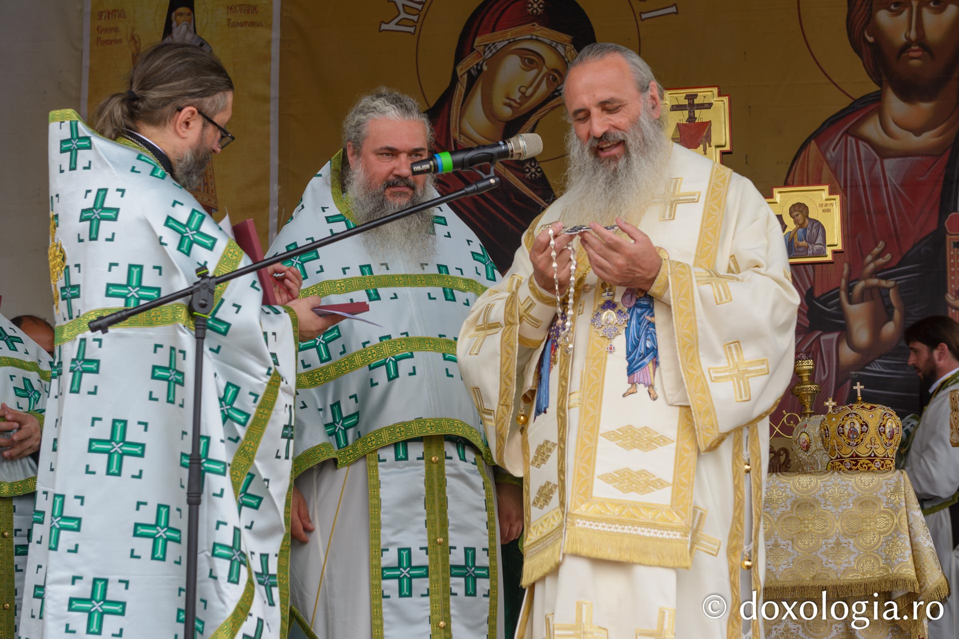 Biserica Schitului Băiceni a primit haina cea nouă a sfințirii