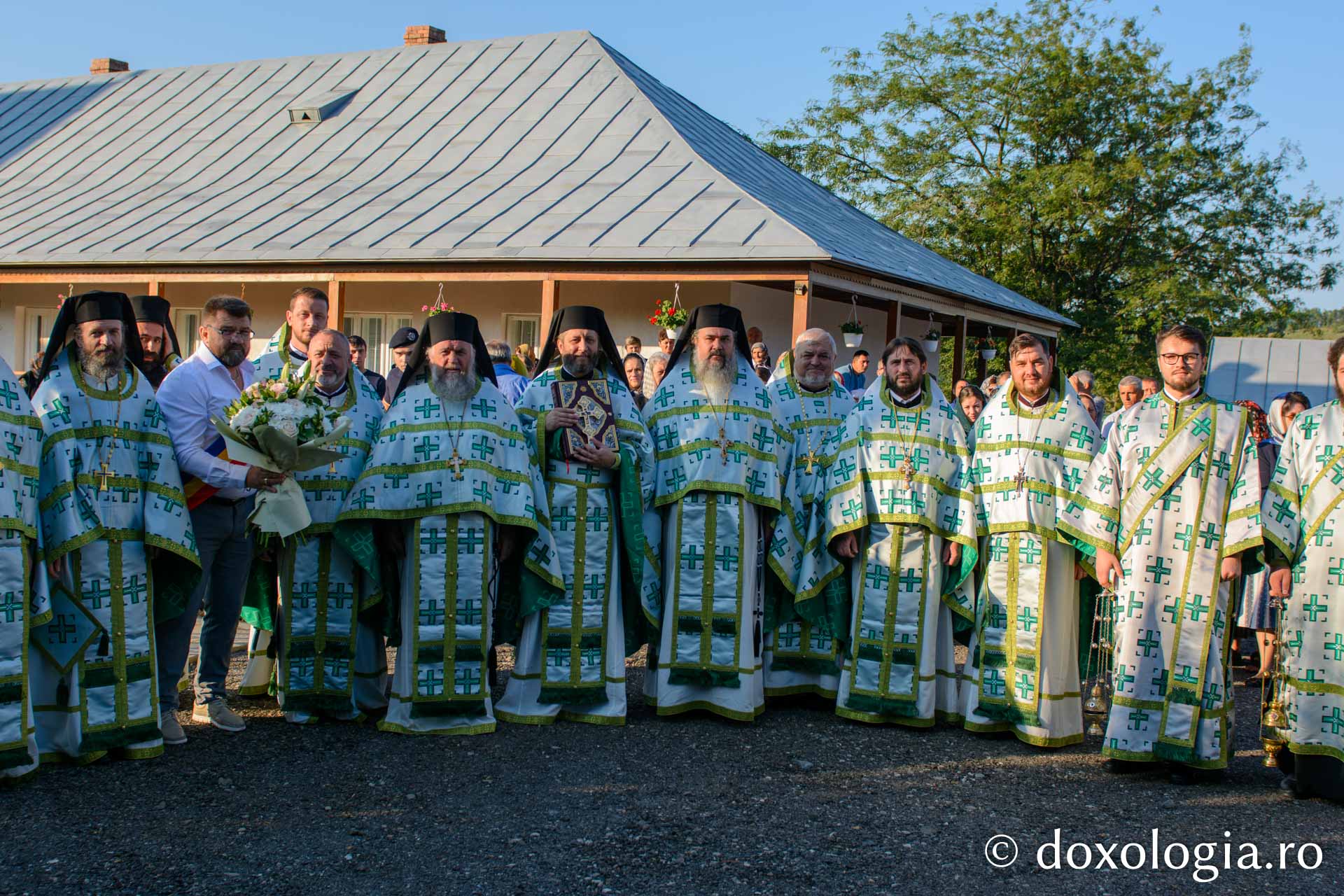 Biserica Schitului Băiceni a primit haina cea nouă a sfințirii