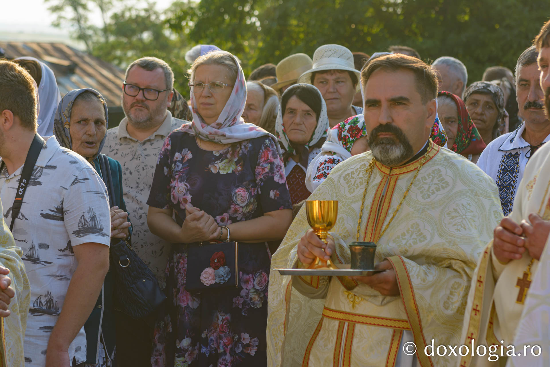 Sfințire de biserică la Mândrești-Movileni