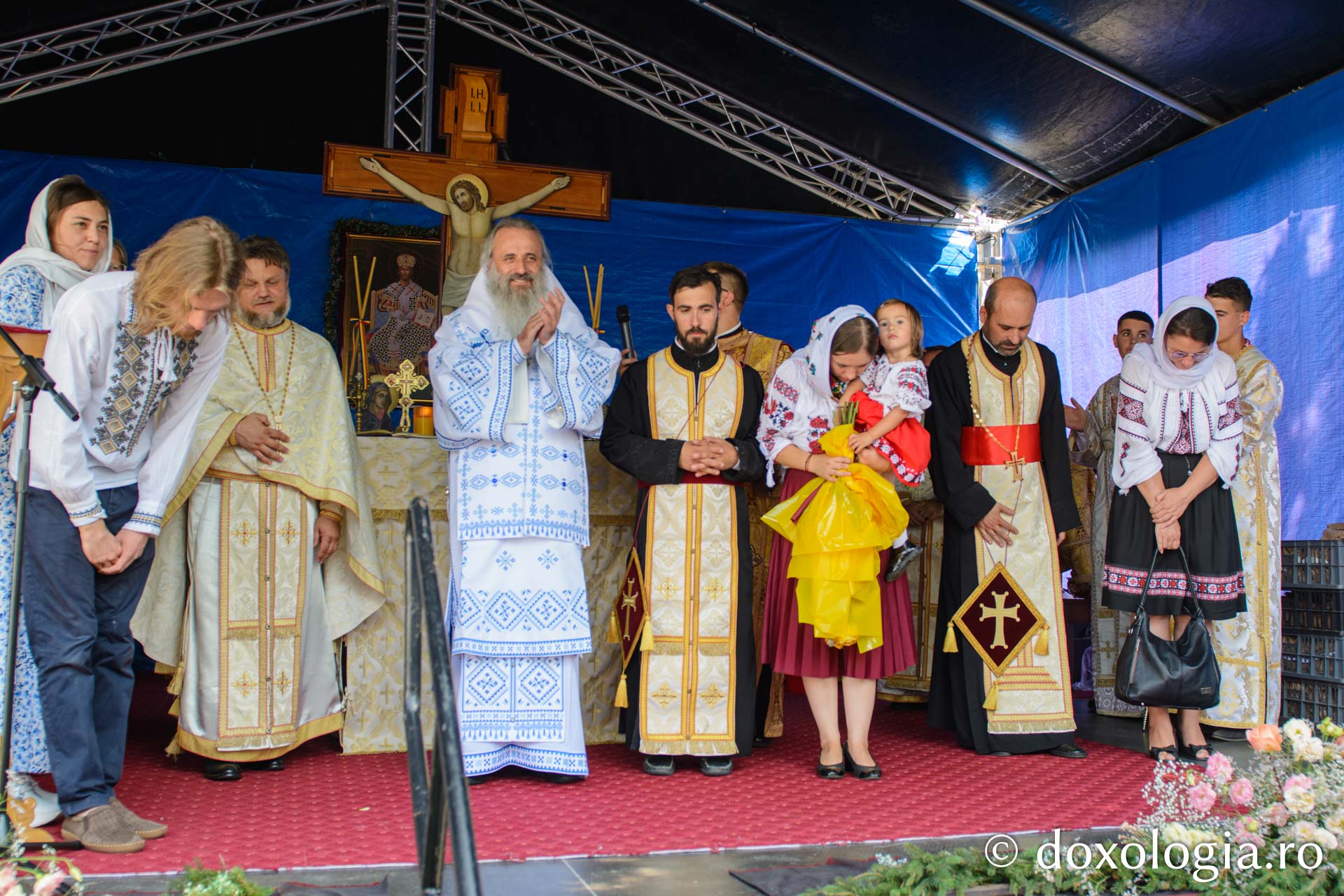 Sfințire de biserică la Mândrești-Movileni