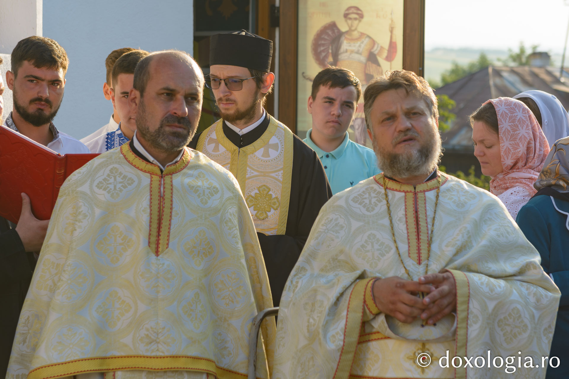 Sfințire de biserică la Mândrești-Movileni