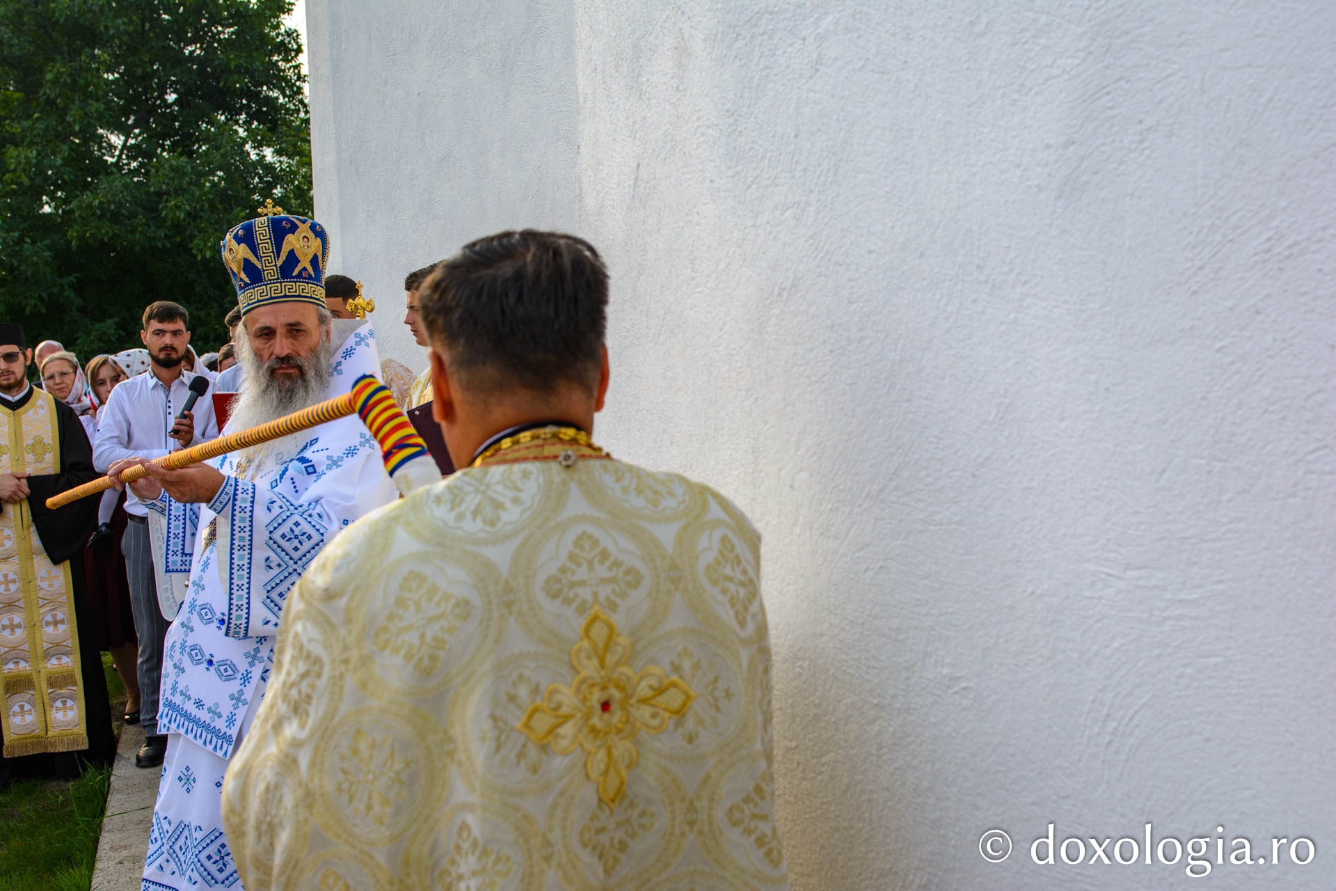 Sfințire de biserică la Mândrești-Movileni