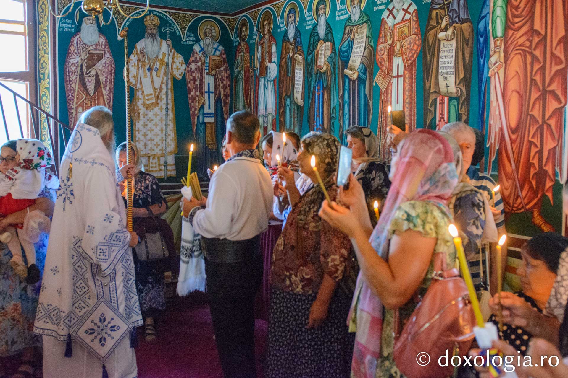 Sfințire de biserică la Mândrești-Movileni