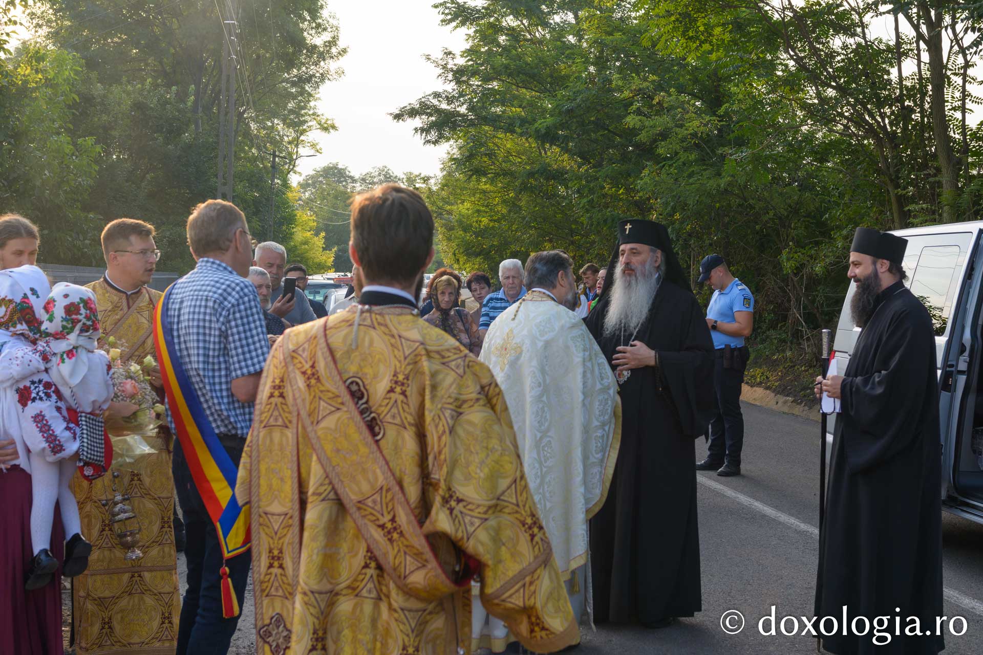 Sfințire de biserică la Mândrești-Movileni