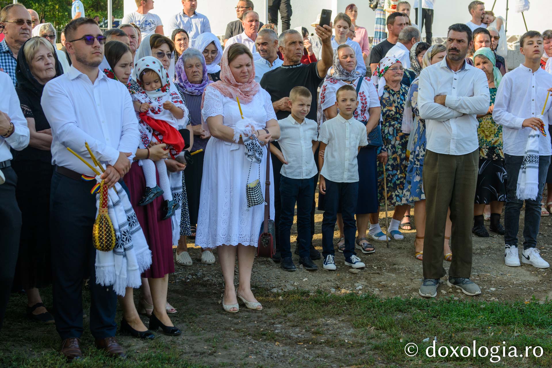 Sfințire de biserică la Mândrești-Movileni