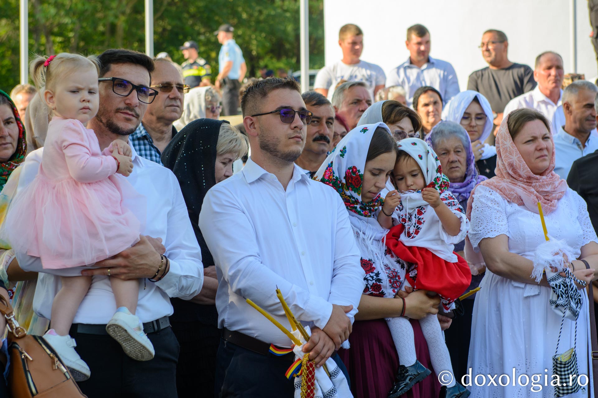 Sfințire de biserică la Mândrești-Movileni