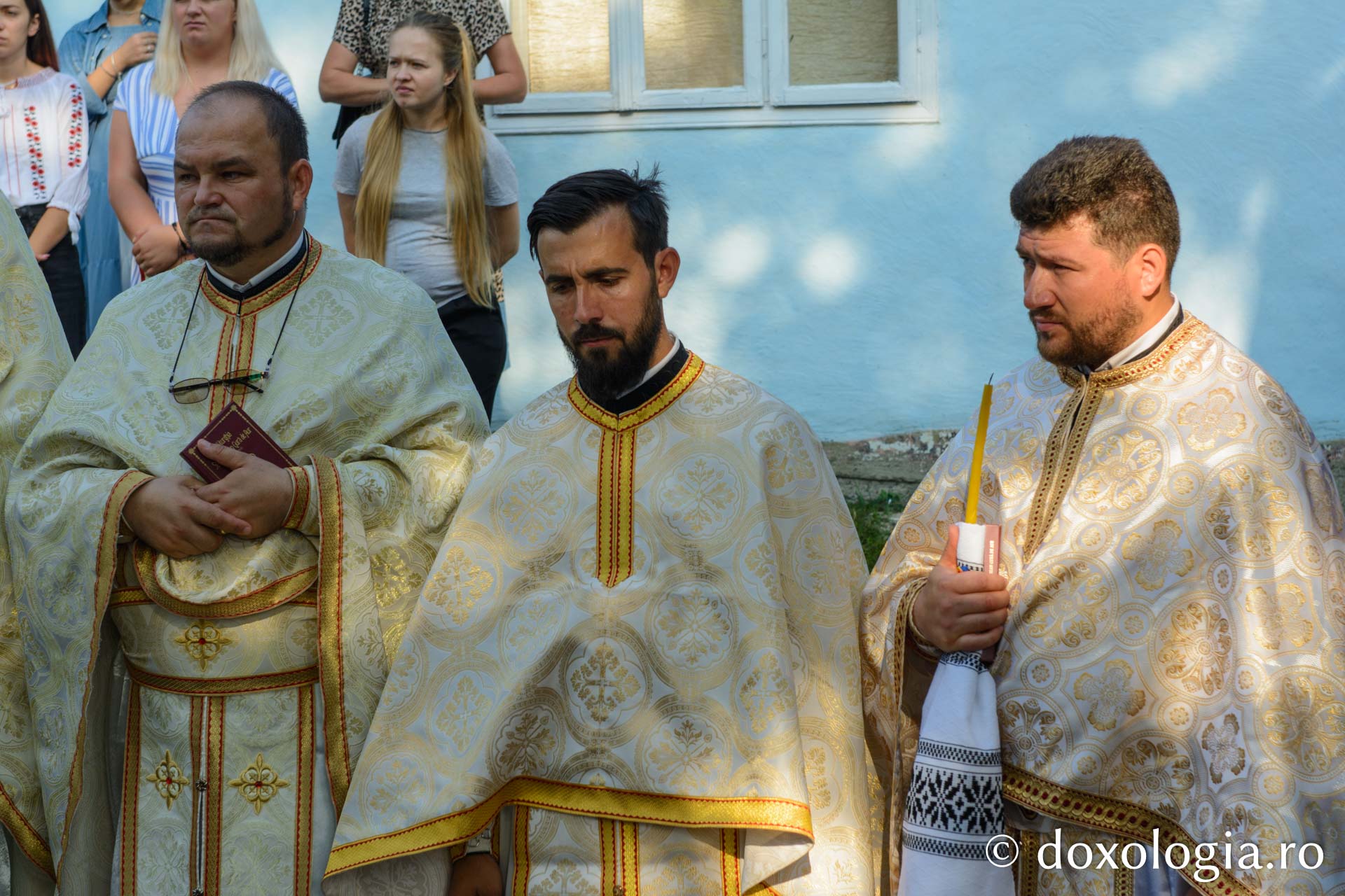 Sfințire de biserică la Mândrești-Movileni