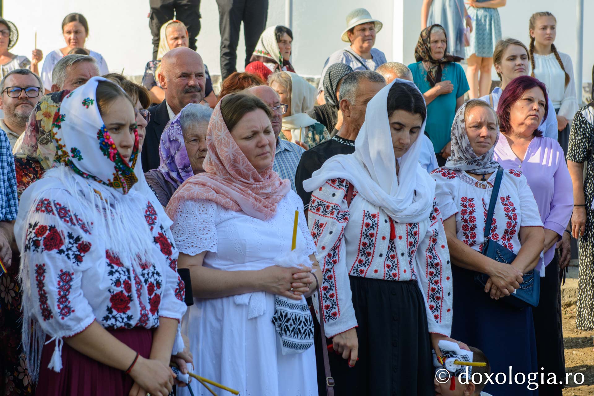 Sfințire de biserică la Mândrești-Movileni