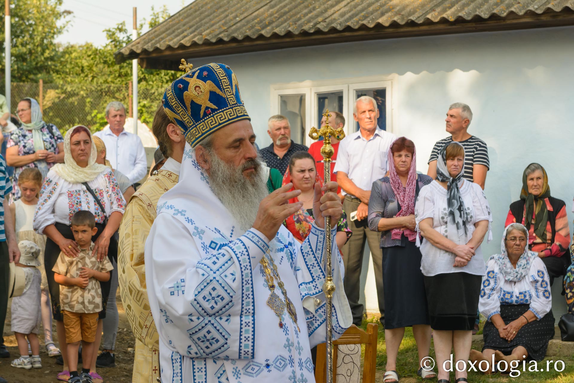 Sfințire de biserică la Mândrești-Movileni