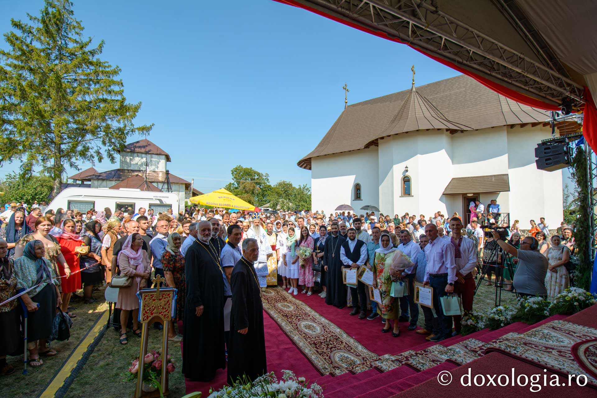 Noua biserică a Parohiei Movileni - Concești sfințită de IPS Teofan