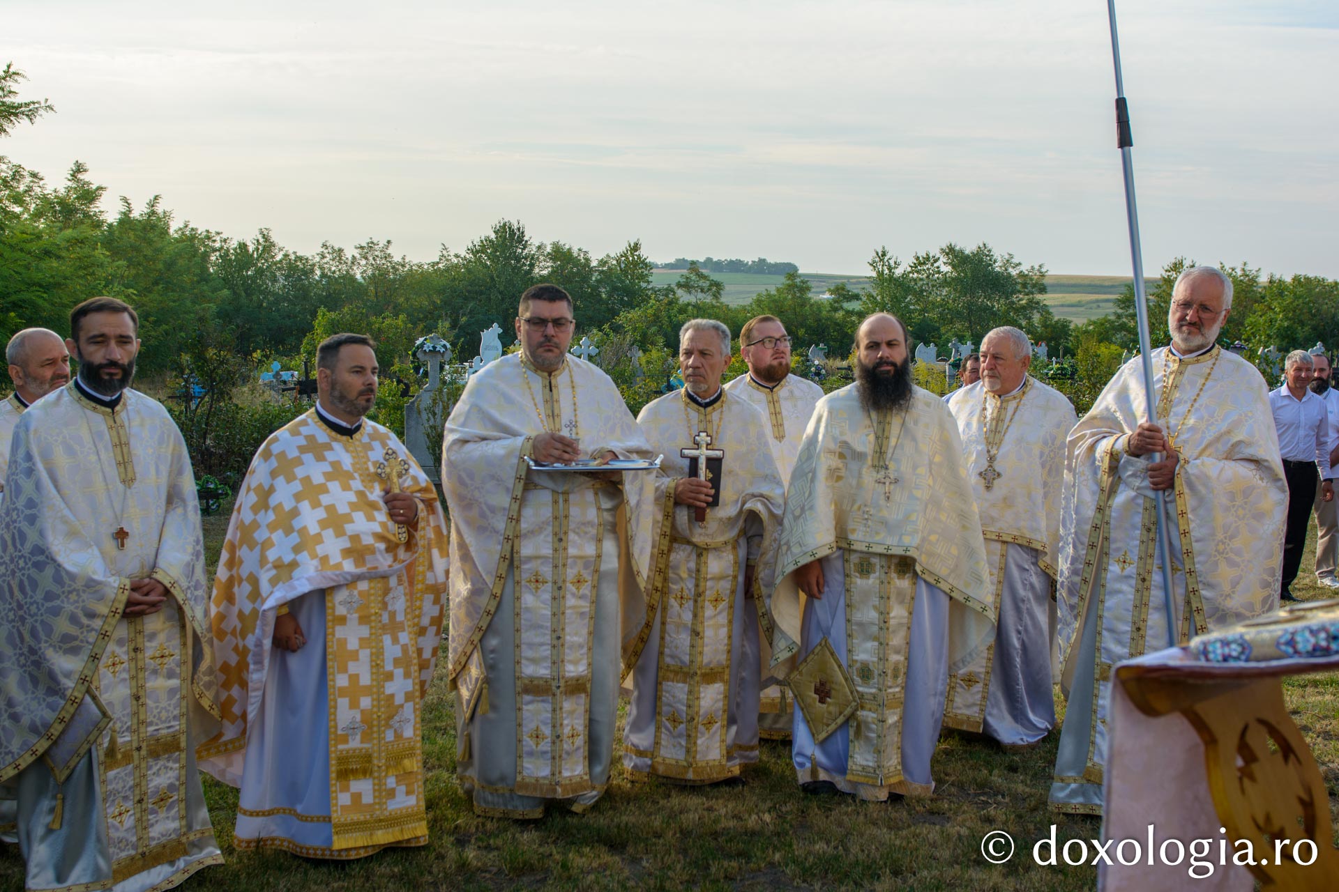 Noua biserică a Parohiei Movileni - Concești sfințită de IPS Teofan