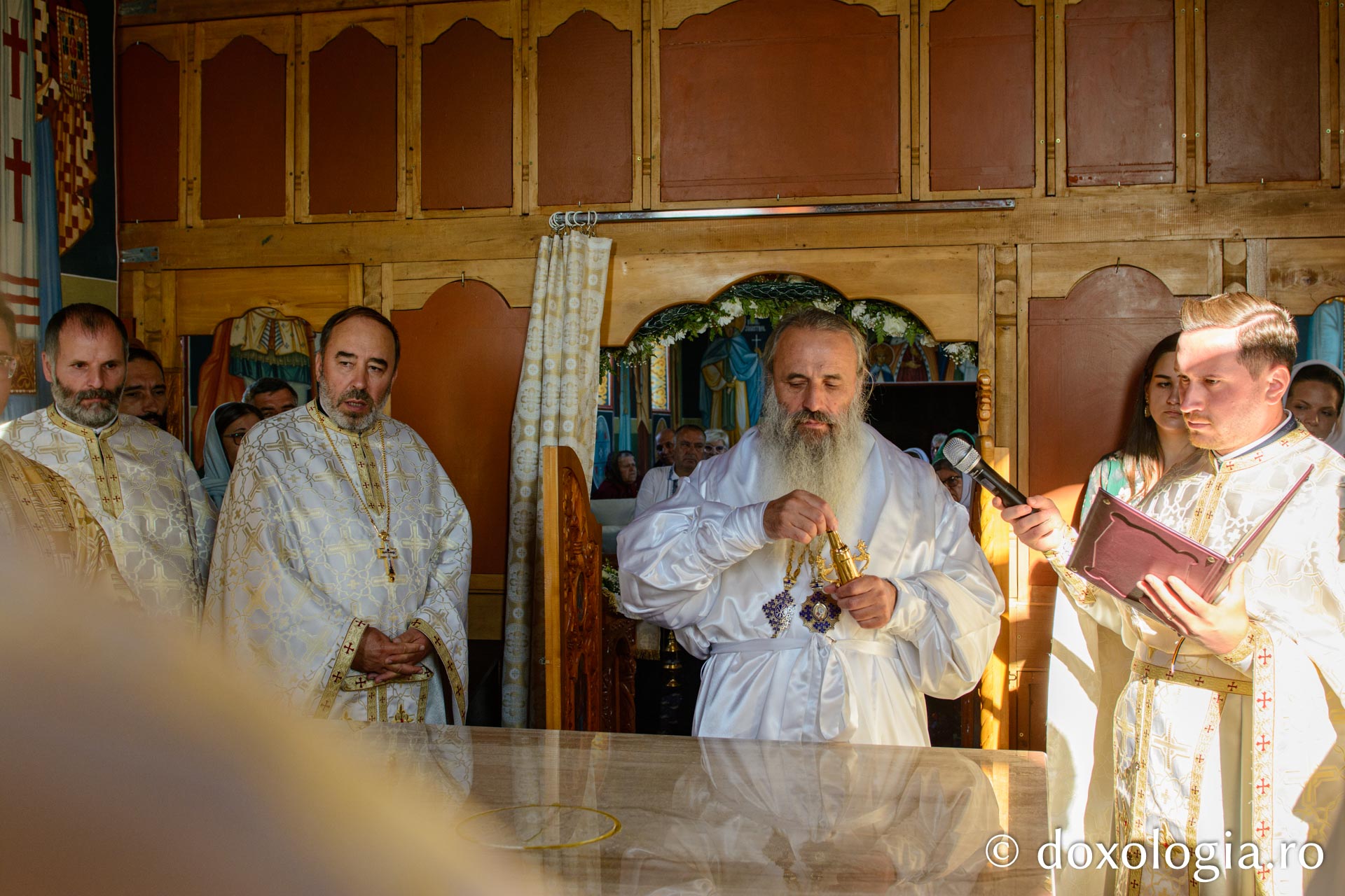 O biserică închinată Sfintei Teodora de la Sihla din județul Botoșani, sfințită de IPS Teofan