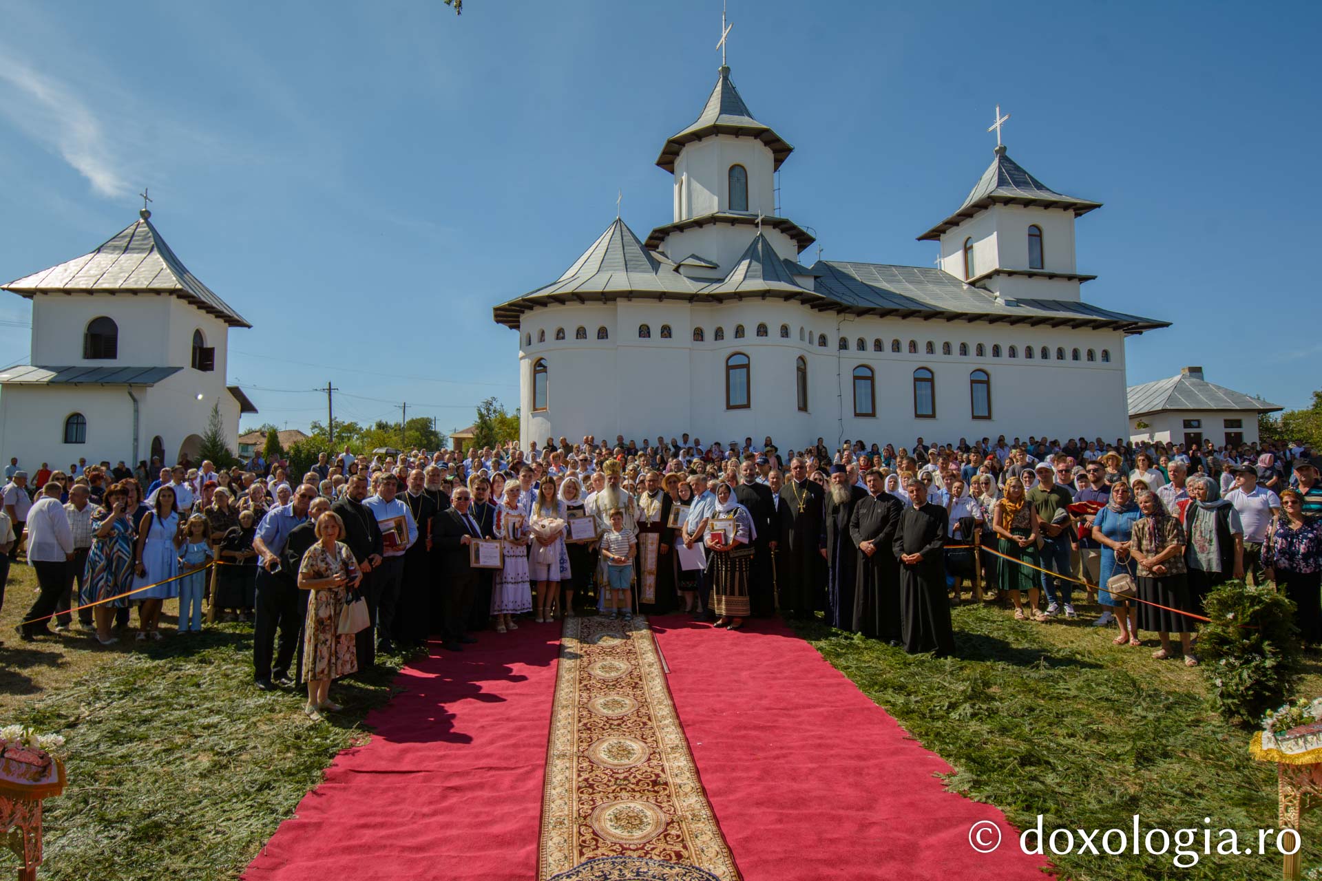 O biserică închinată Sfintei Teodora de la Sihla din județul Botoșani, sfințită de IPS Teofan
