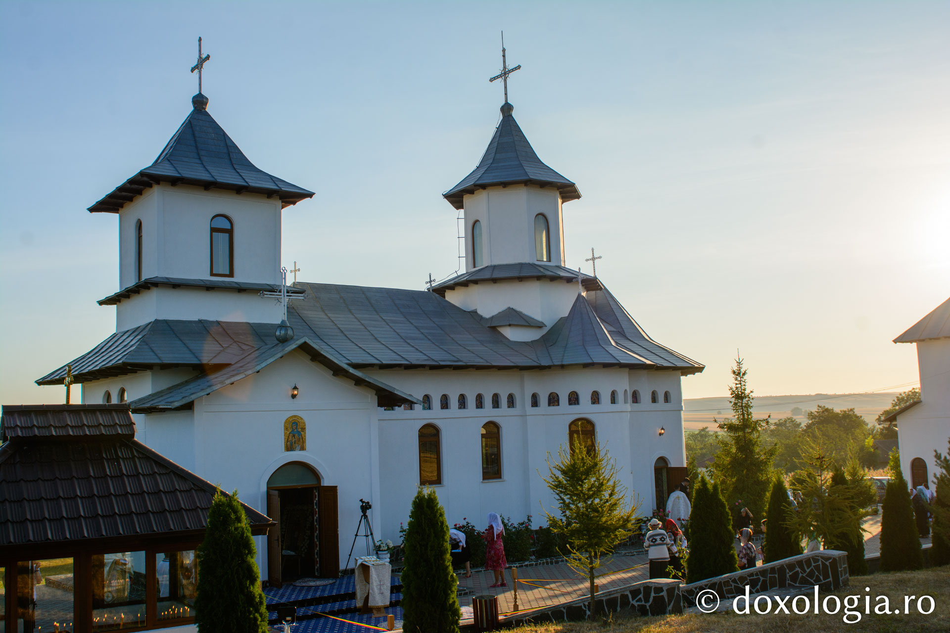 O biserică închinată Sfintei Teodora de la Sihla din județul Botoșani, sfințită de IPS Teofan