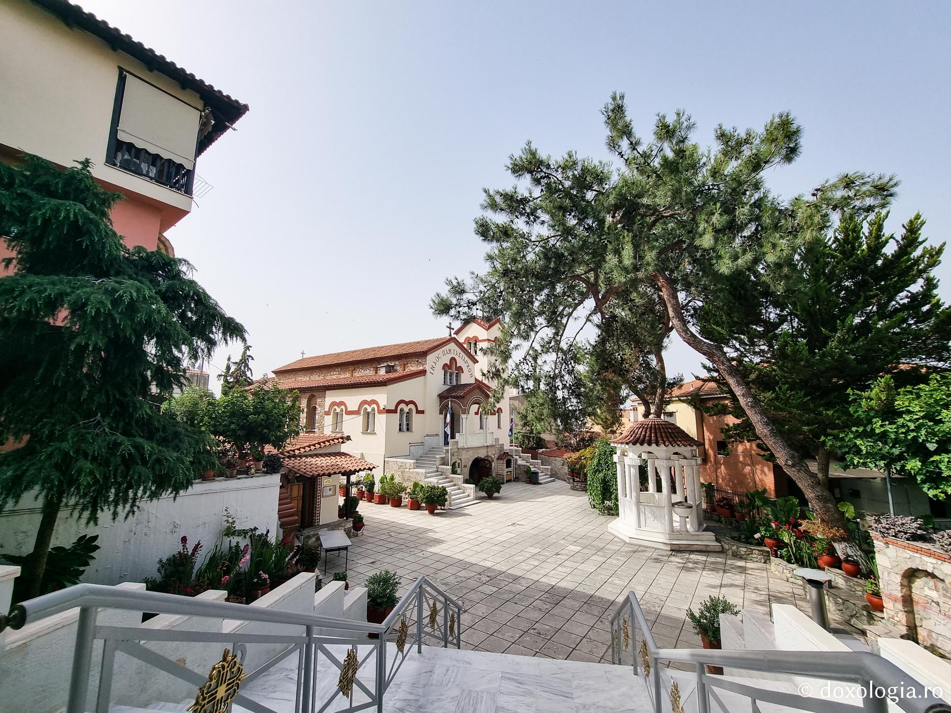 Biserica „Sfinților Arhangheli” – lăcașul bizantin situat în „orașul de sus” al Tesalonicului