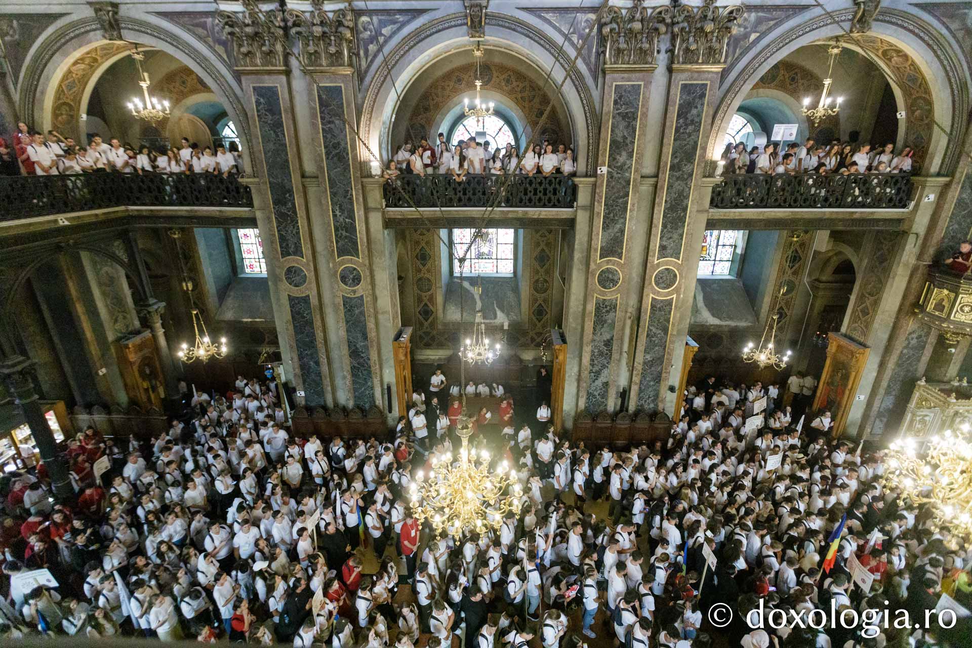 Peste 1500 de tineri din toată Moldova participă timp de trei zile la ITOM 2024