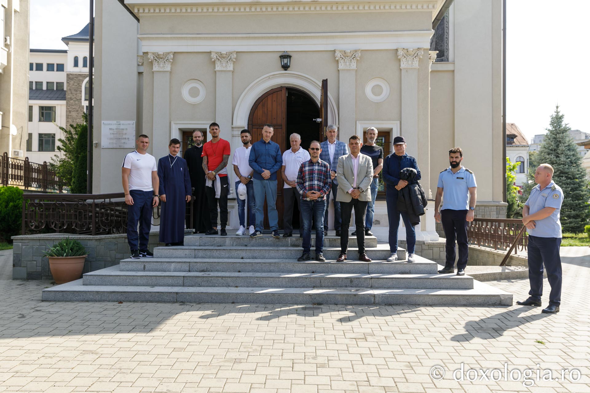 Persoane private de libertate de la Penitenciarul Iași în vizită la biserica Banu