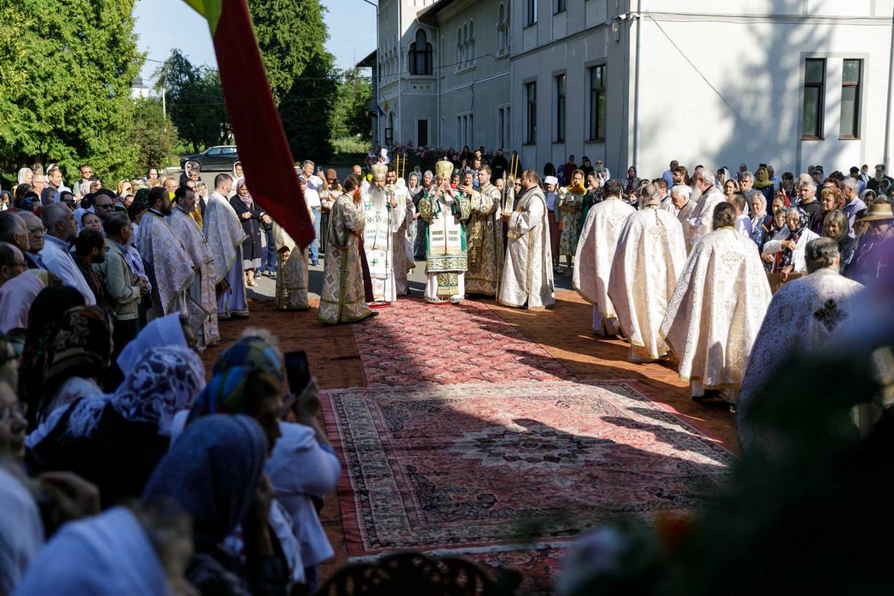 Foto: pr. Silviu Cluci Sfântul Ioan Iacob, hramul Seminarului Teologic Mănăstirea Neamț