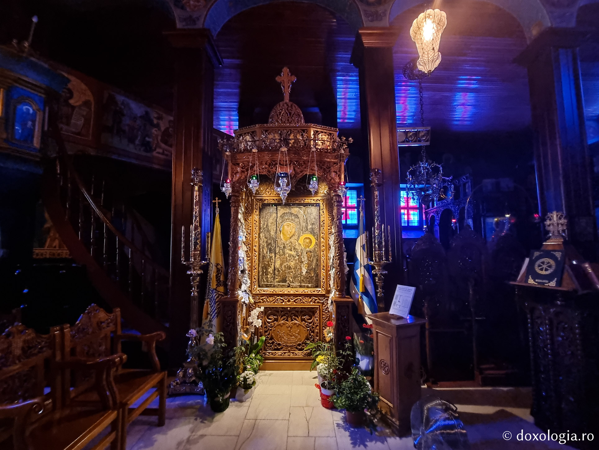 Icoana Maicii Domnului „Grabnic-Ascultătoarea” din Biserica „Panaghia Gorgoepikoos” din Tesalonic / Foto: Magda Buftea Icoana Maicii Domnului „Grabnic-Ascultătoarea” din Biserica „Panaghia Gorgoepikoos” din Tesalonic