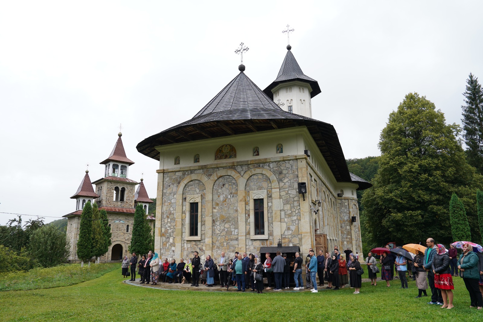 Înaltpreasfințitul Serafim, Mitropolitul Germaniei, prezent la hramul Schitului Icoana Nouă