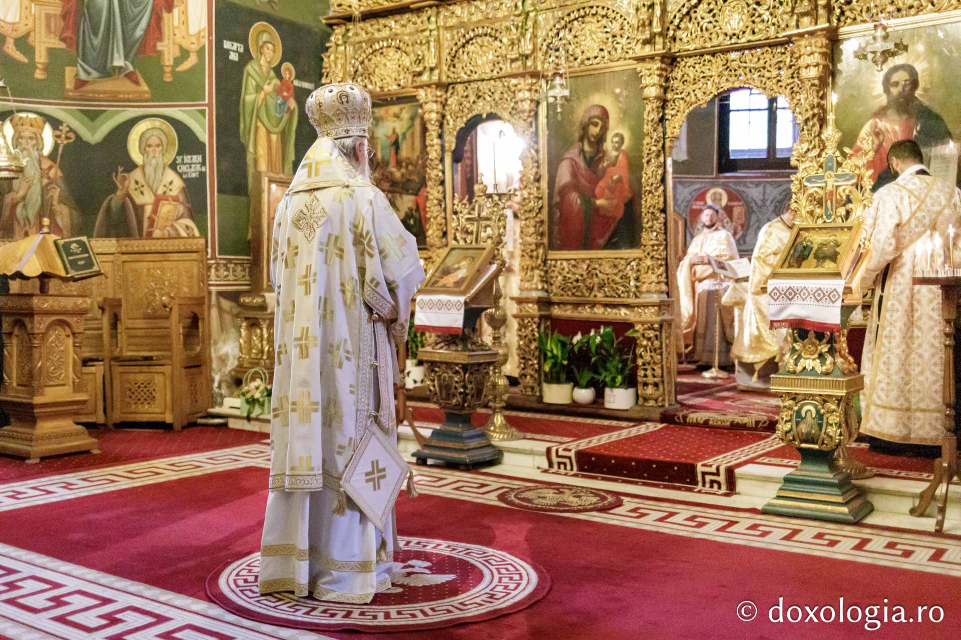 IPS Serafim a săvârșit Sfânta Liturghie la Catedrala Veche din Iași