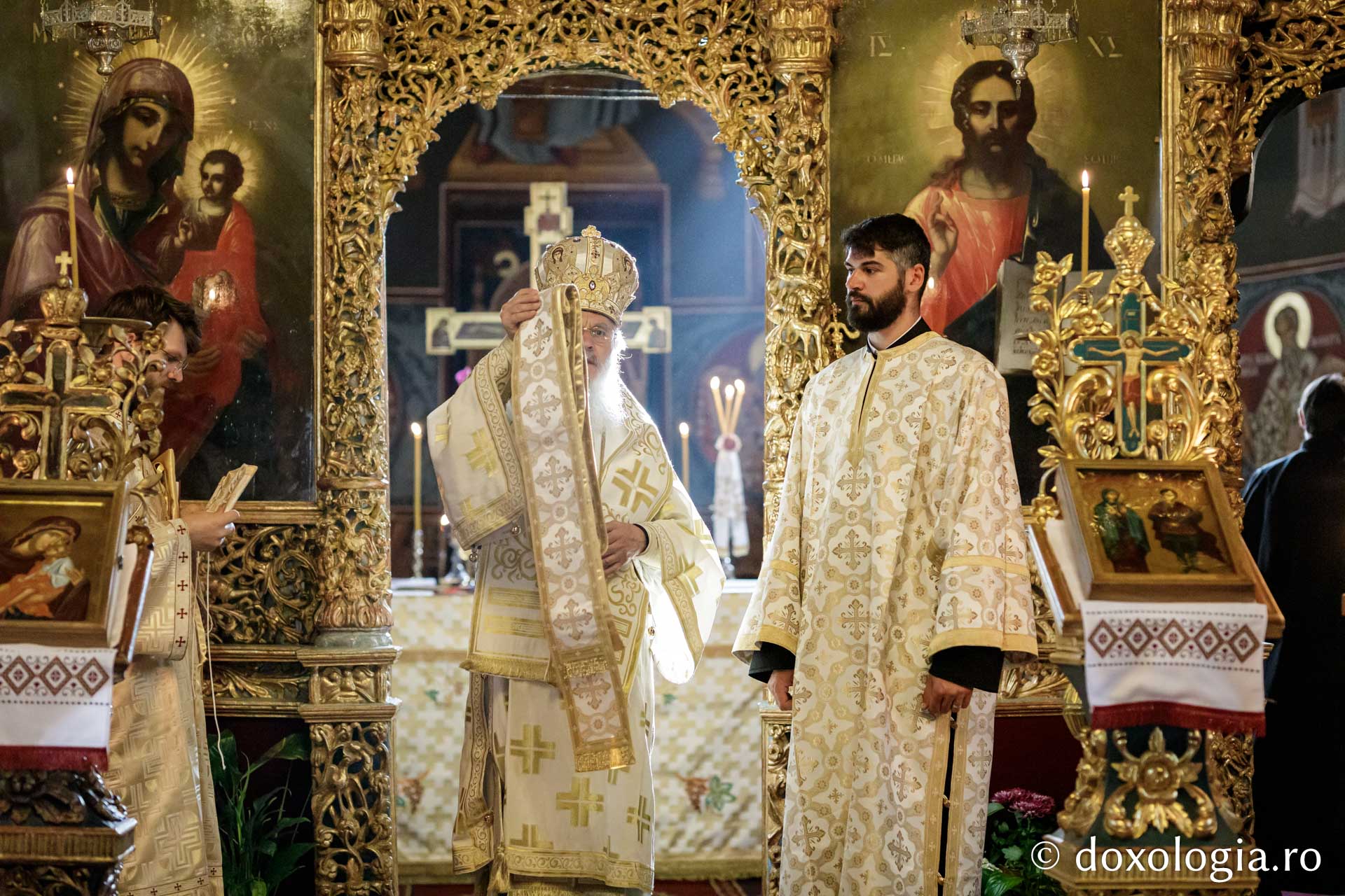 Momentul hirotoniei teologului Valentin Miloiu