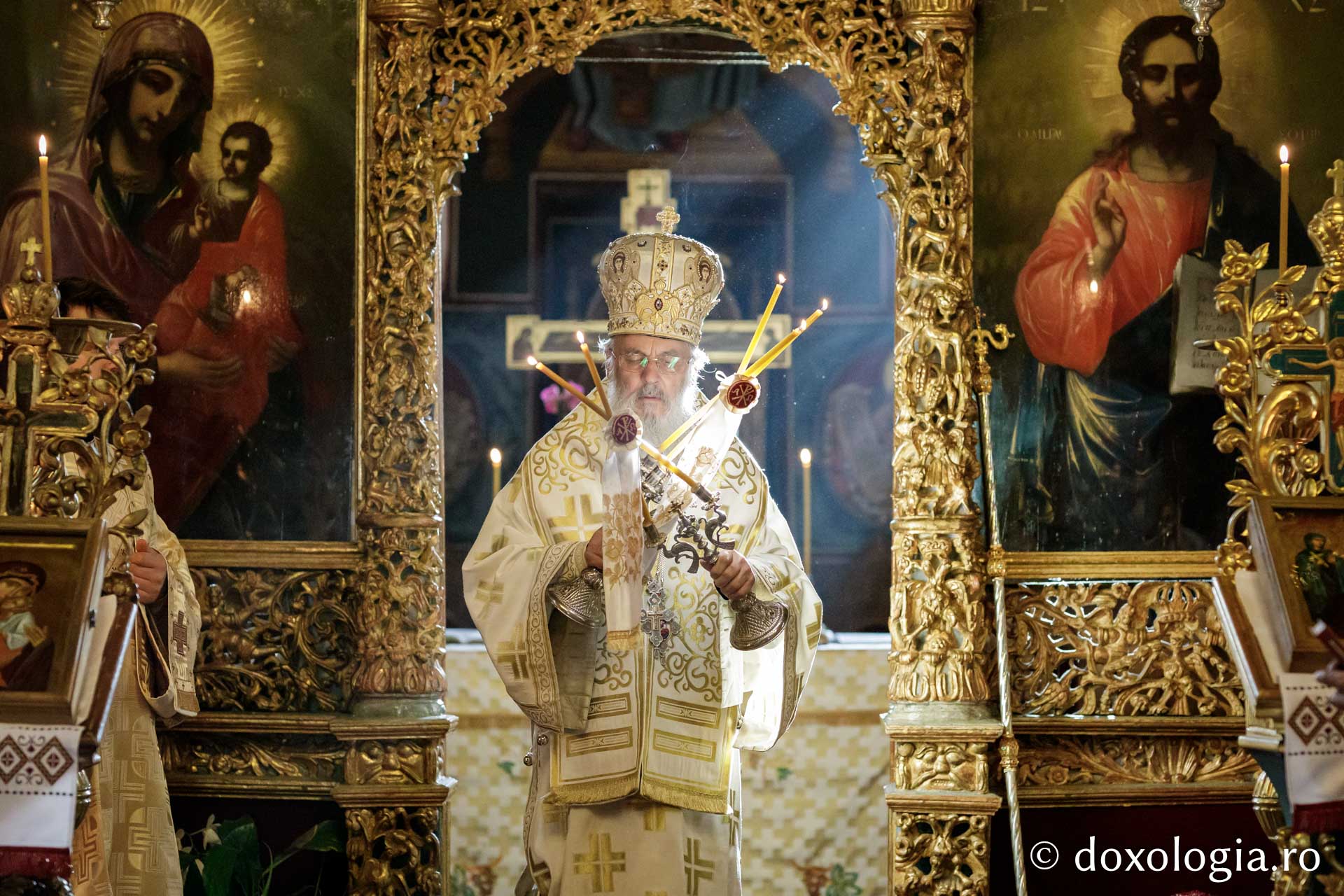 IPS Serafim a săvârșit Sfânta Liturghie la Catedrala Veche din Iași