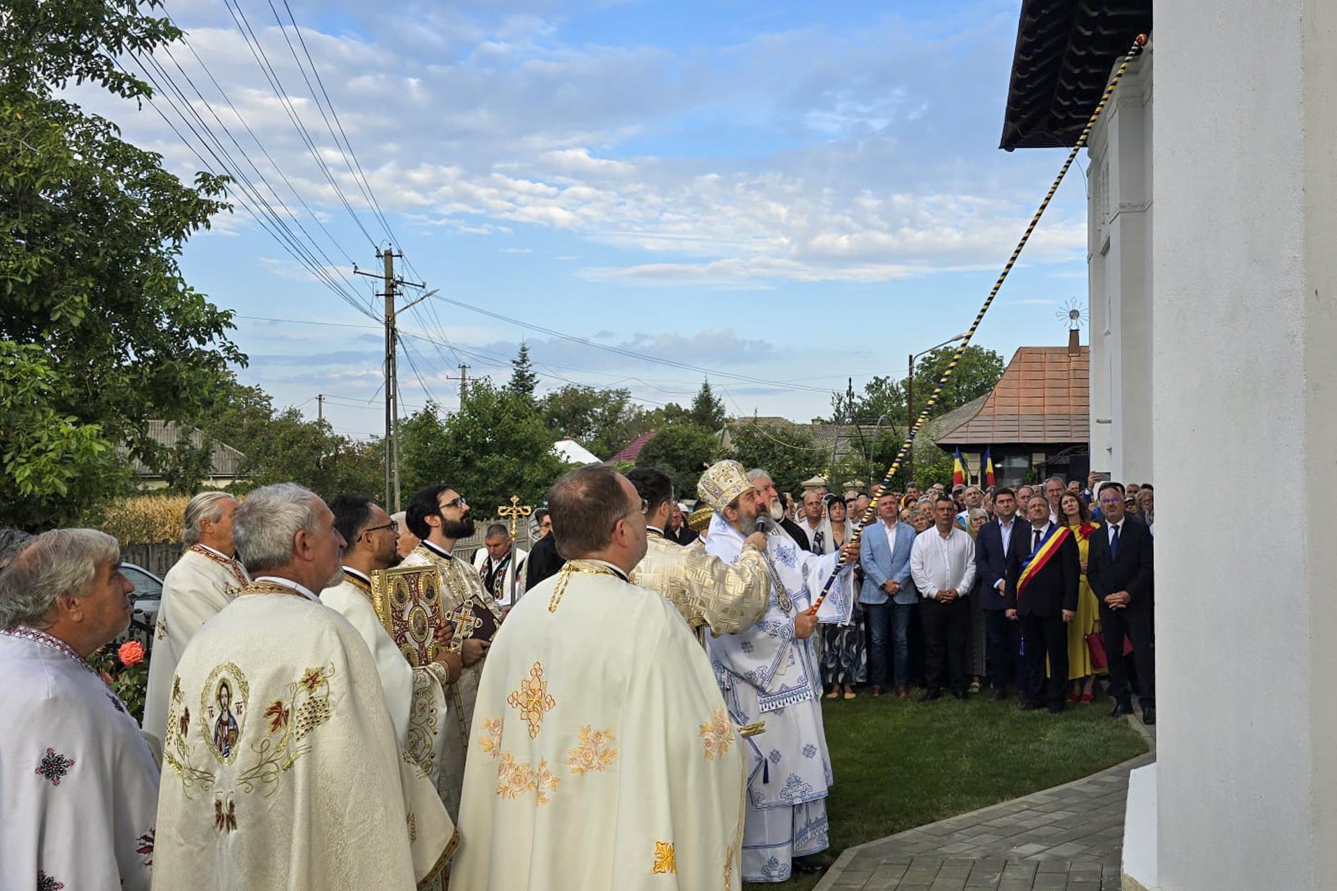 O biserică din 1921 a fost resfințită astăzi de PS Nichifor Botoșăneanul
