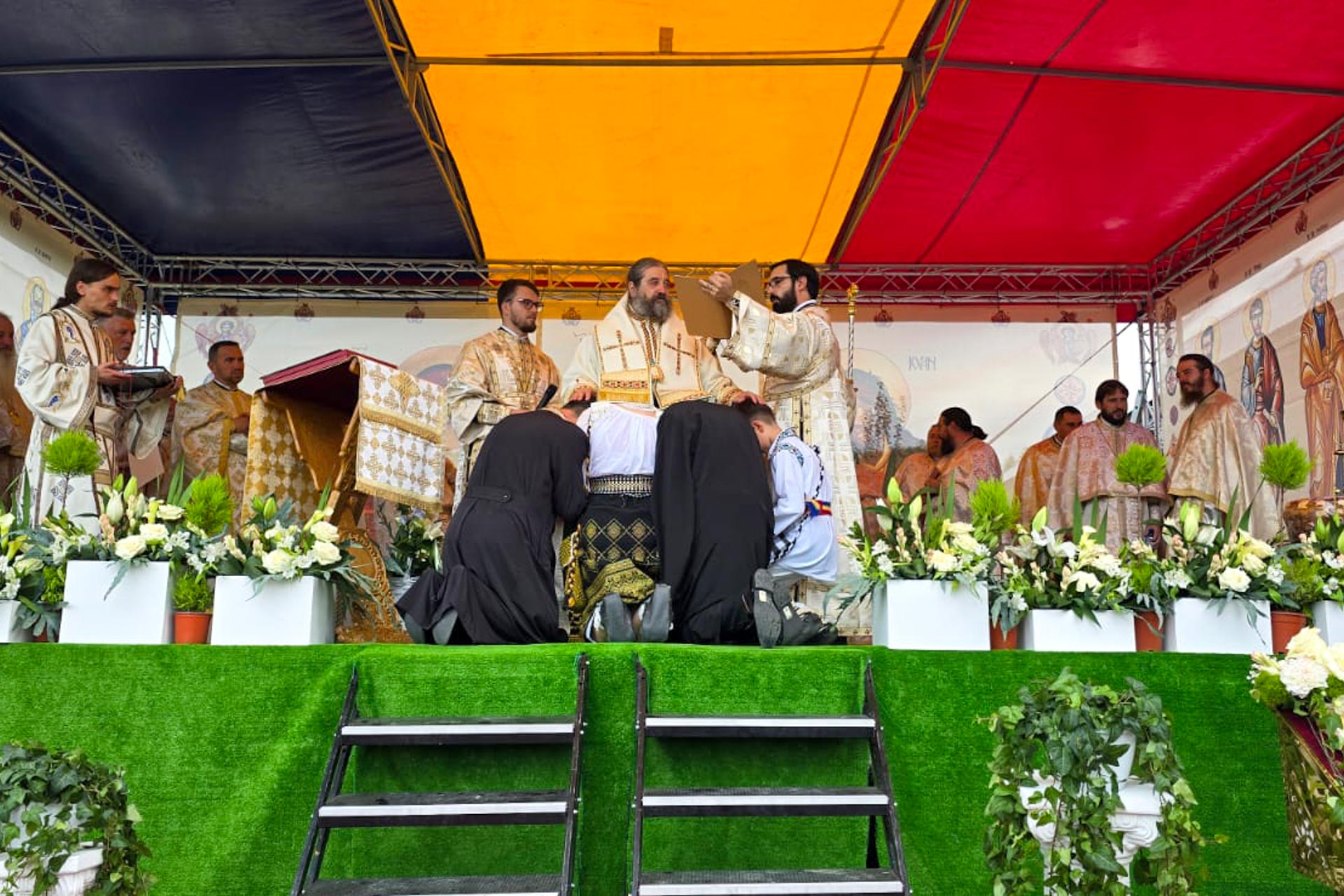 Resfințirea bisericii Parohiei Poiana