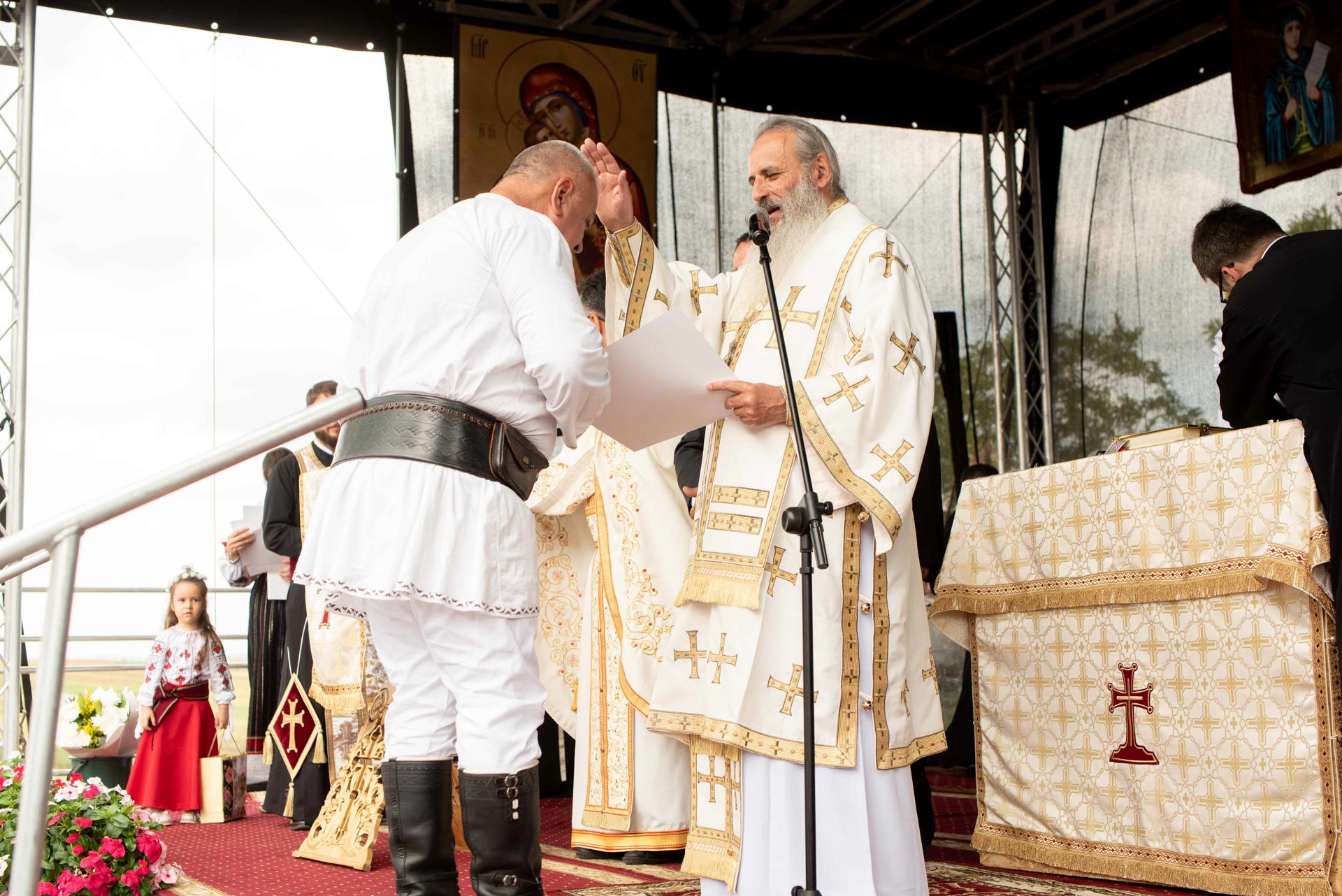 Resfințirea Bisericii din Ion Neculce