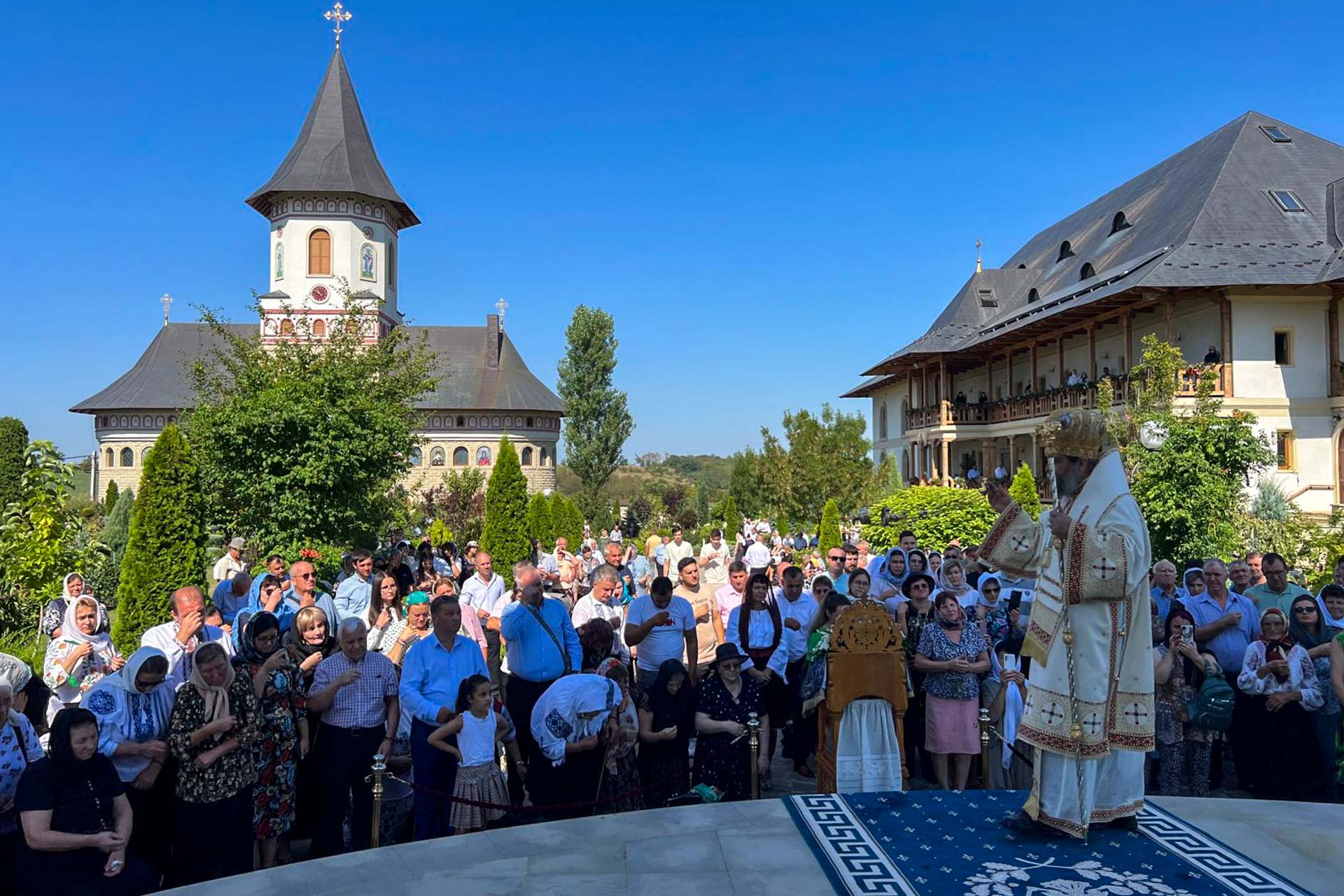 Slujire arhierească la hramul Mănăstirii Zosin