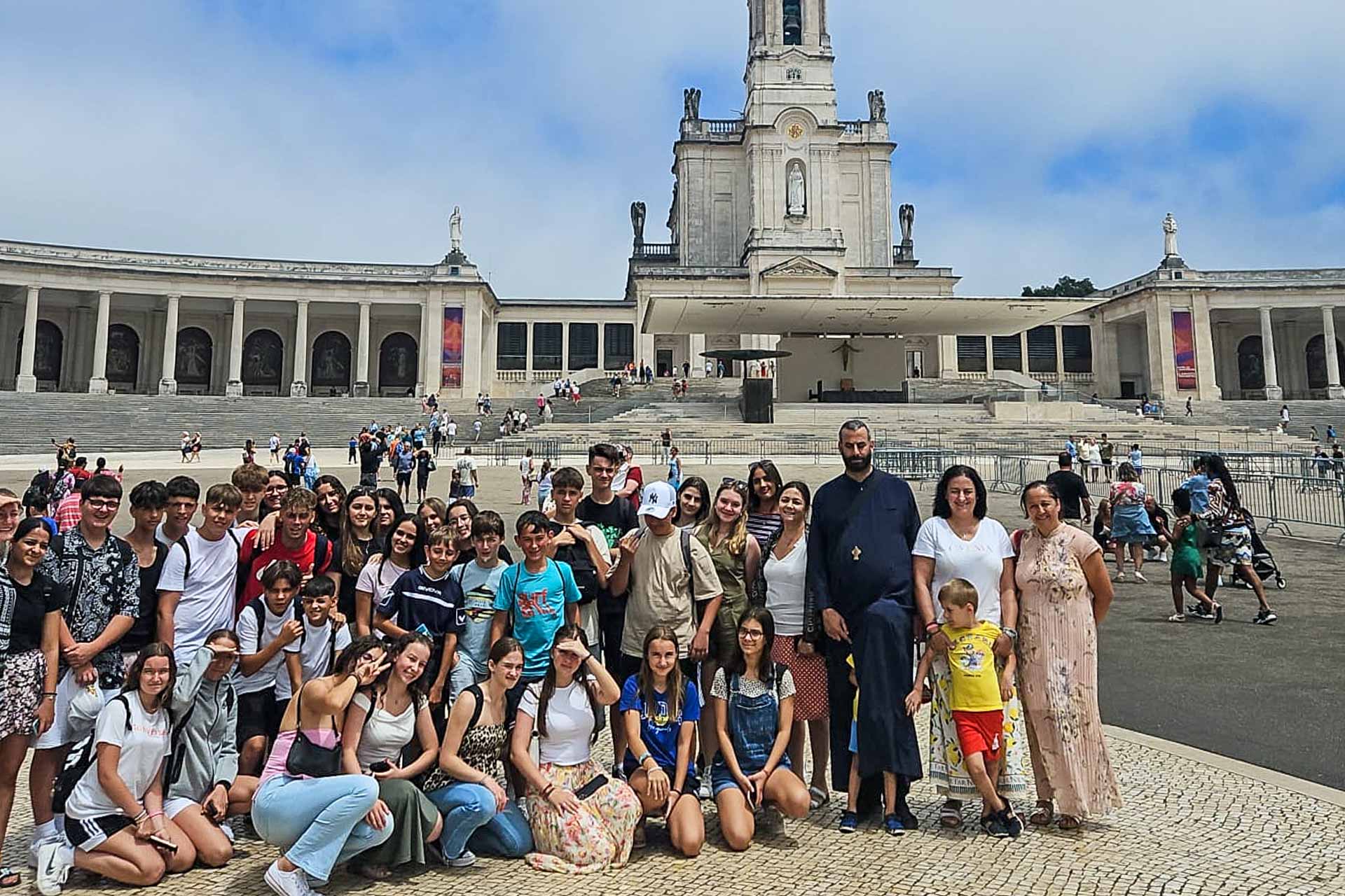 Tabăra Tinerilor Ortodocși Români din Portugalia „Drumul Sfintelor Tradiții” a ajuns la final