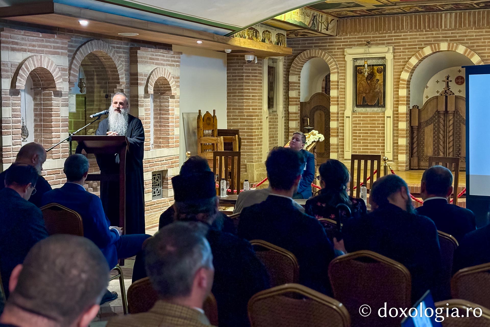 La Iași au debutat lucrările celei de-a treia ediții a Simpozionului „Tradiția patristică în actualitate”