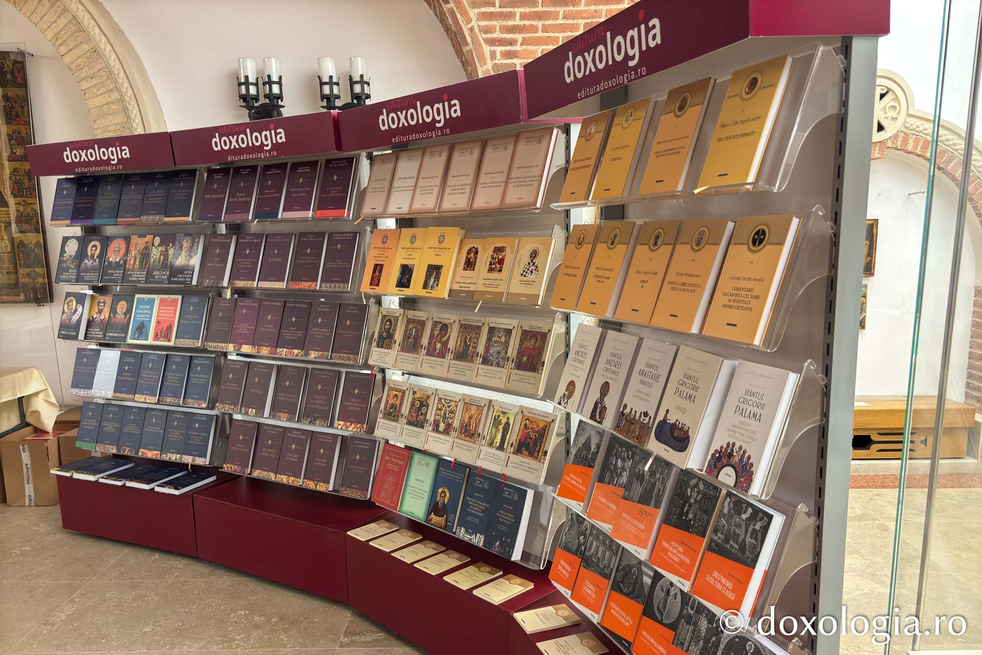 La Iași au debutat lucrările celei de-a treia ediții a Simpozionului „Tradiția patristică în actualitate”