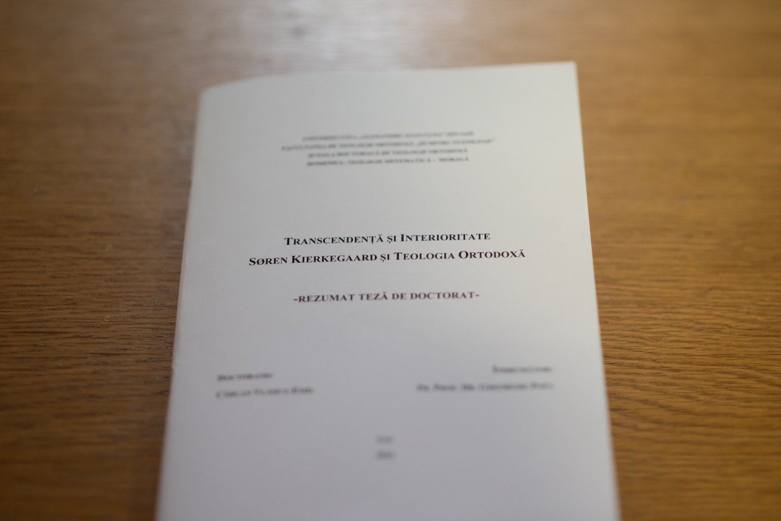 O teză de doctorat care vorbește despre importanța dialogului interdisciplinar dintre filosofie și teologie, notată joi cu „Summa cum laude”