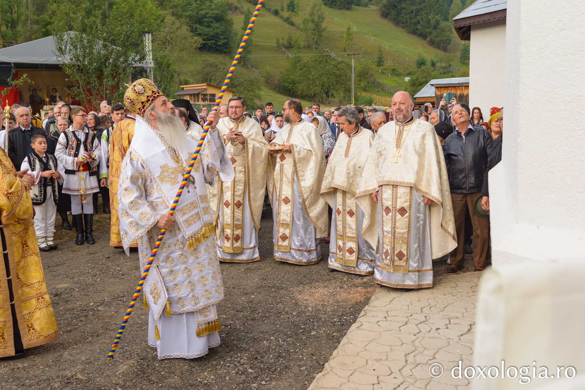 Sfințire de biserică la Telec – Bicazu Ardelean