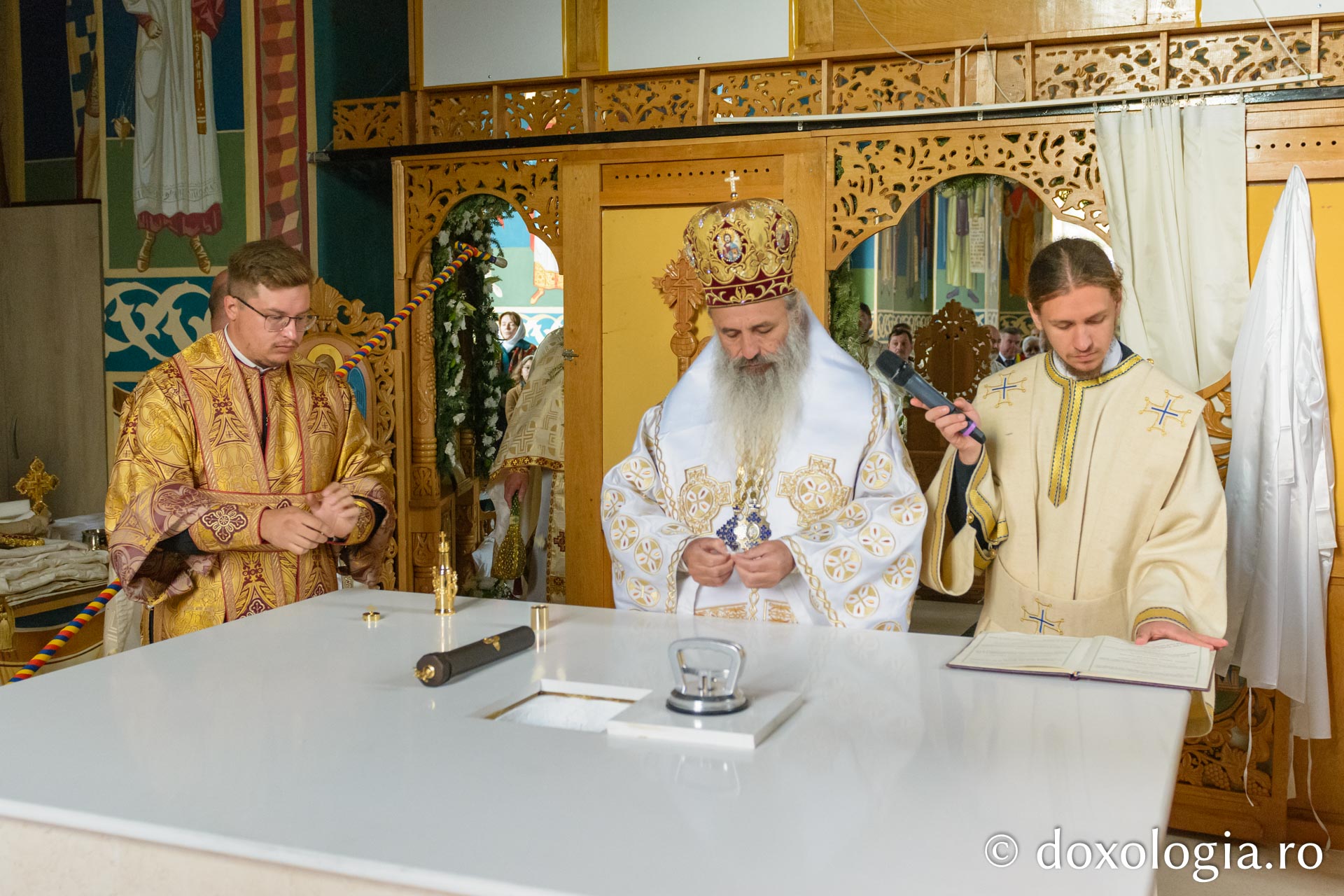 Sfințire de biserică la Telec – Bicazu Ardelean