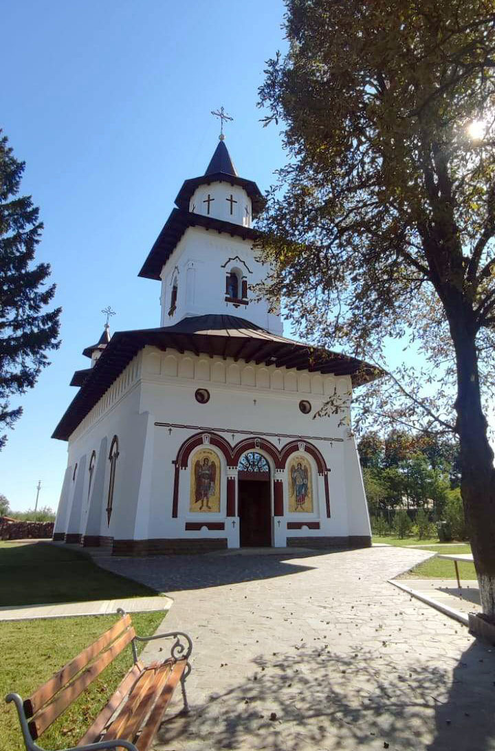 Biserica „Sfinţii Arhangheli Mihail și Gavril” – Dracşani va fi resfinţită sâmbătă, 5 octombrie Evenimente care vor avea loc în Arhiepiscopia Iaşilor, în perioada 29 septembrie – 5 octombrie 2024