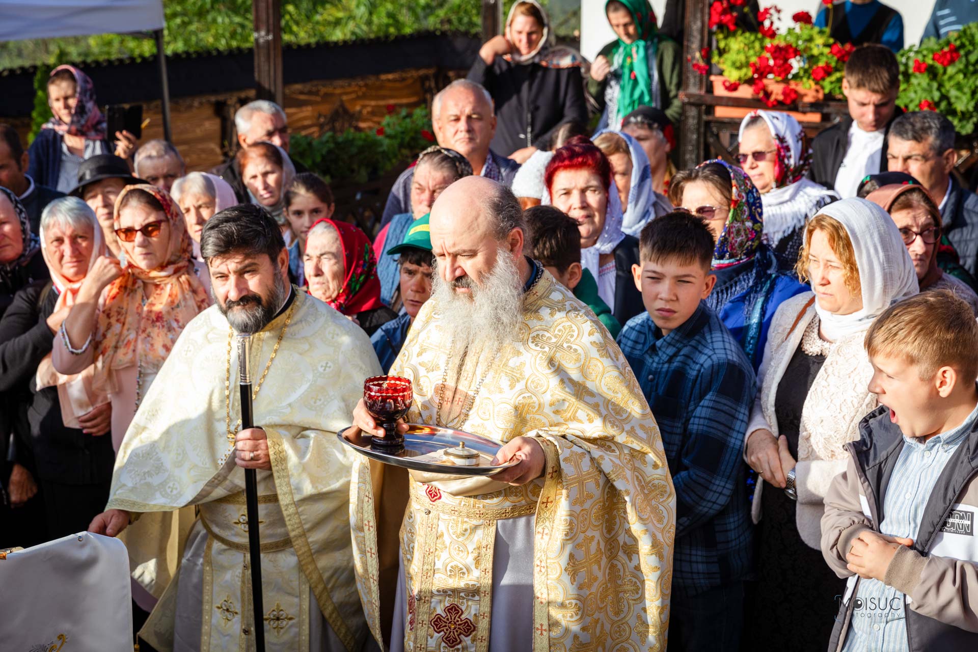 Biserica din satul Arama, care datează din 1836, a primit din veșmânt nou de har