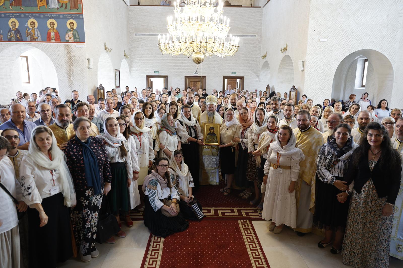 Sfânta Liturghie oficiată de PS Teofil de Iberia pentru Grupul Preoteselor