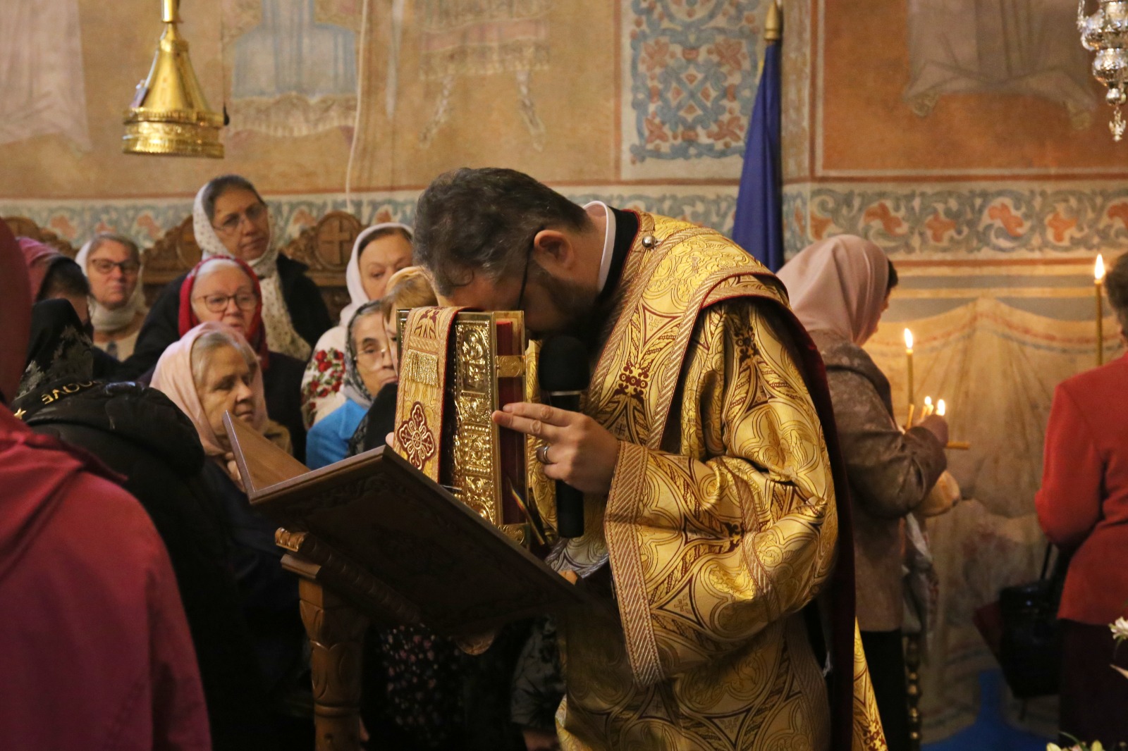 diacon citind evanghelia