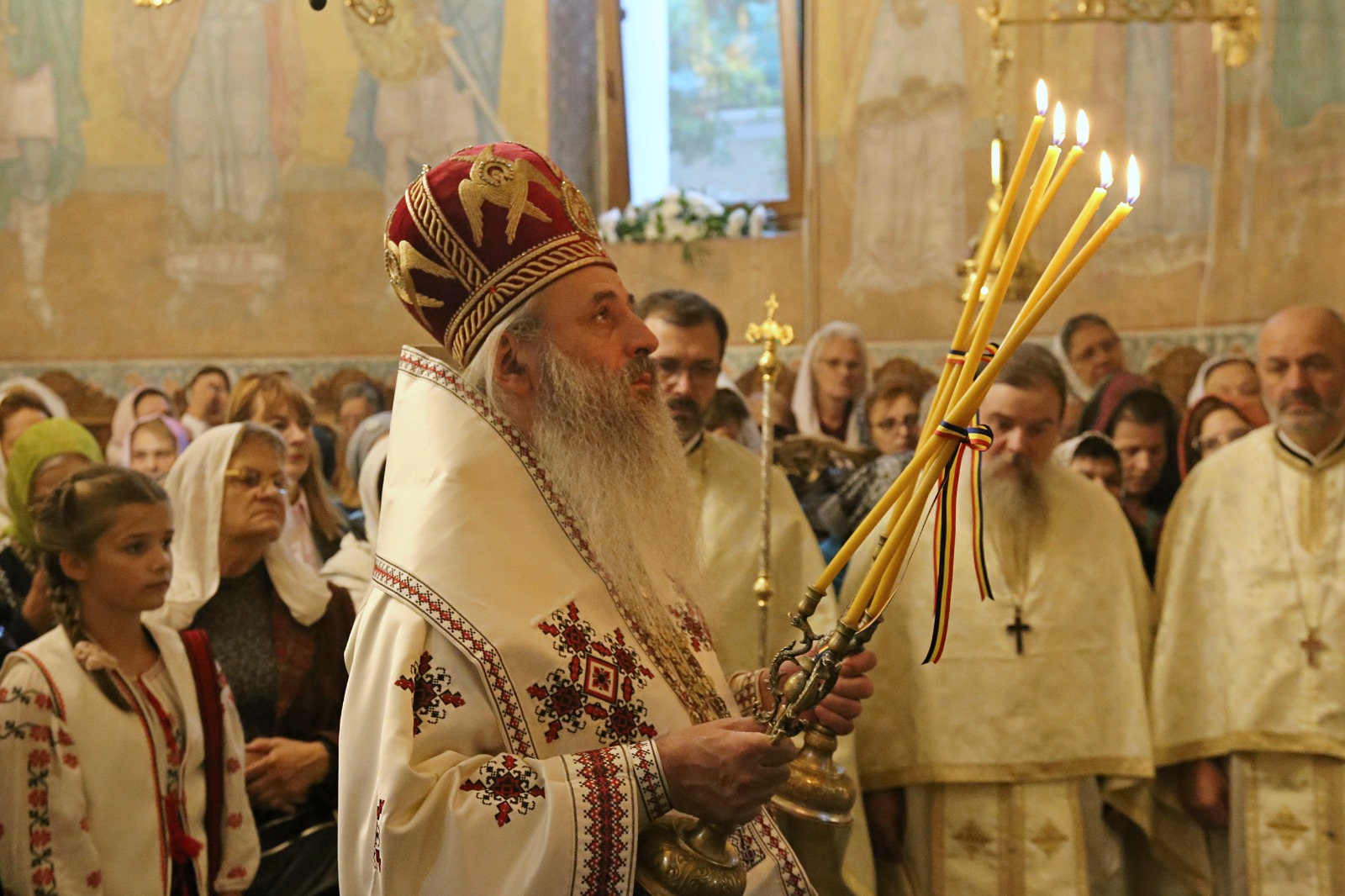 IPS Teofan la Parohia Ziua Crucii Iași